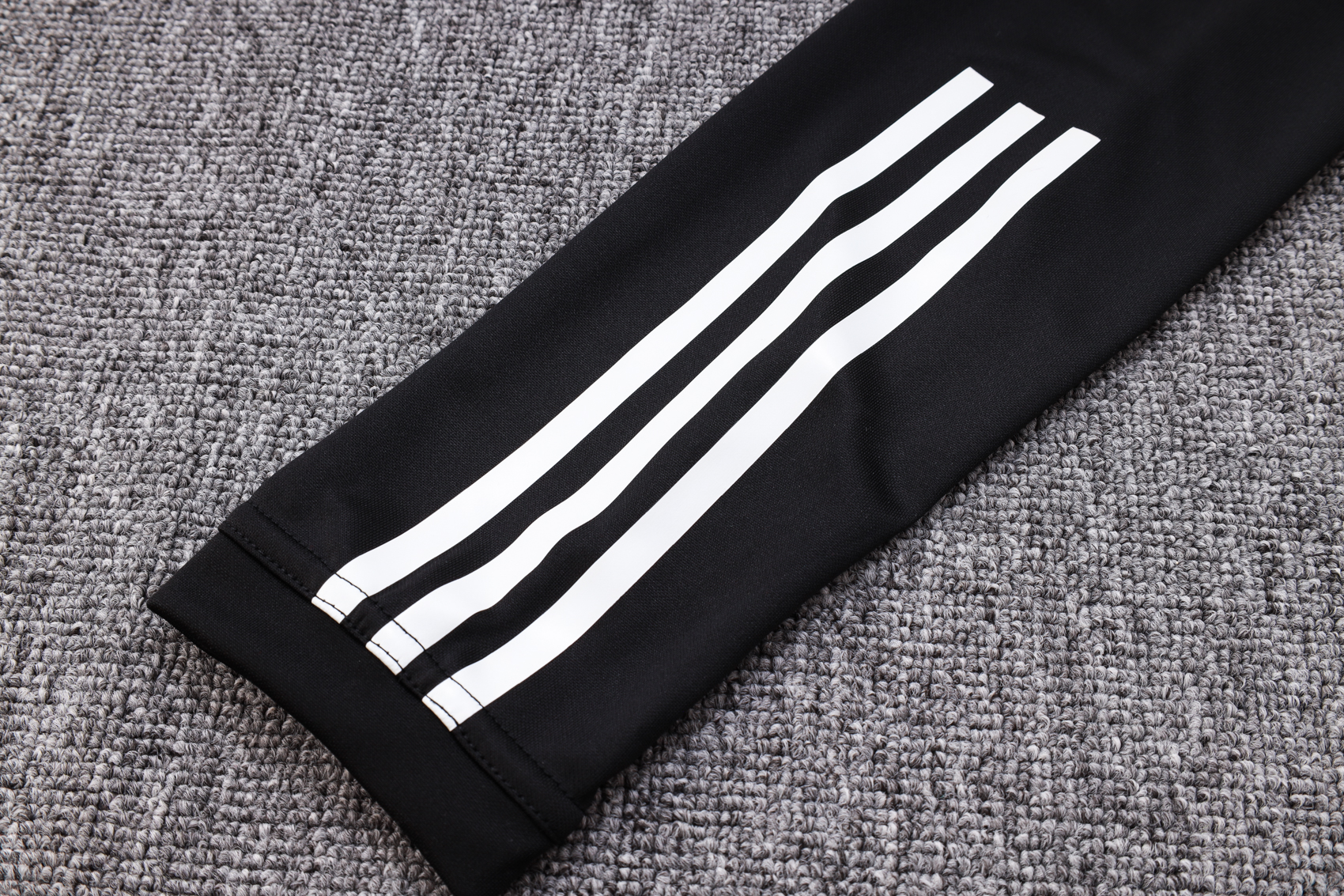 Juventus 23-24 Kids Long Sleeve Training Set Black