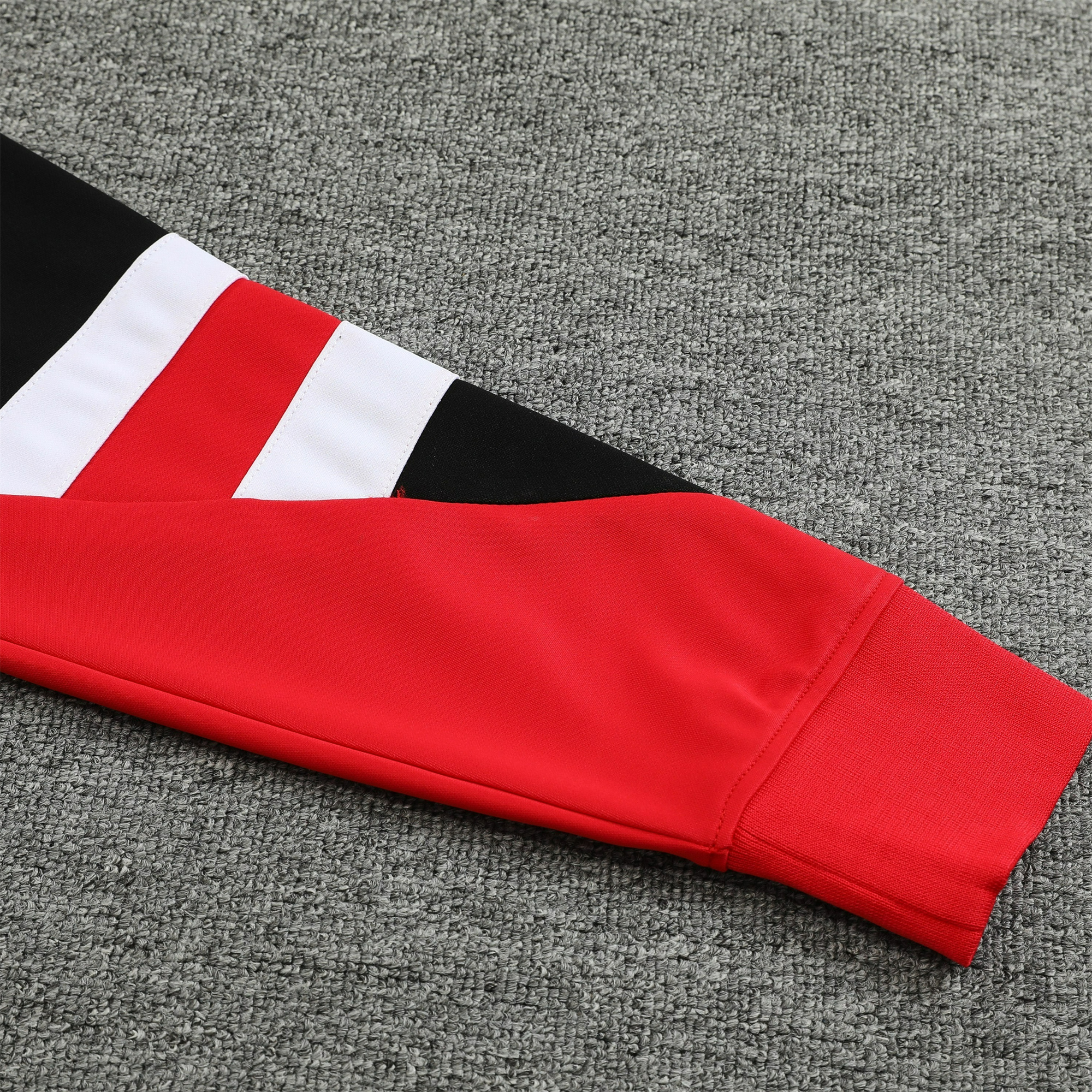 Manchester United 23-24 Long Sleeve Training Set Red