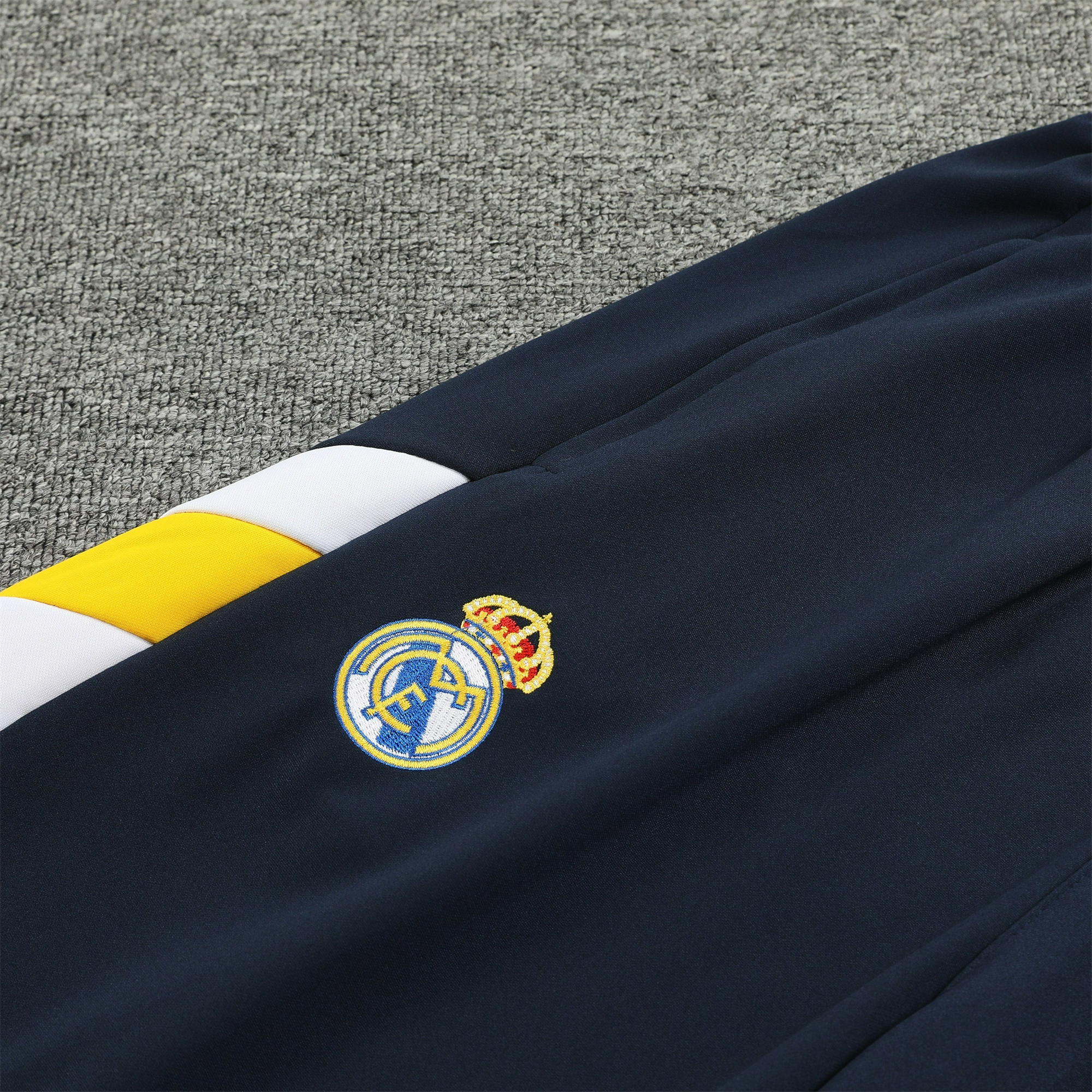 Real Madrid 23-24 Long Sleeve Training Set