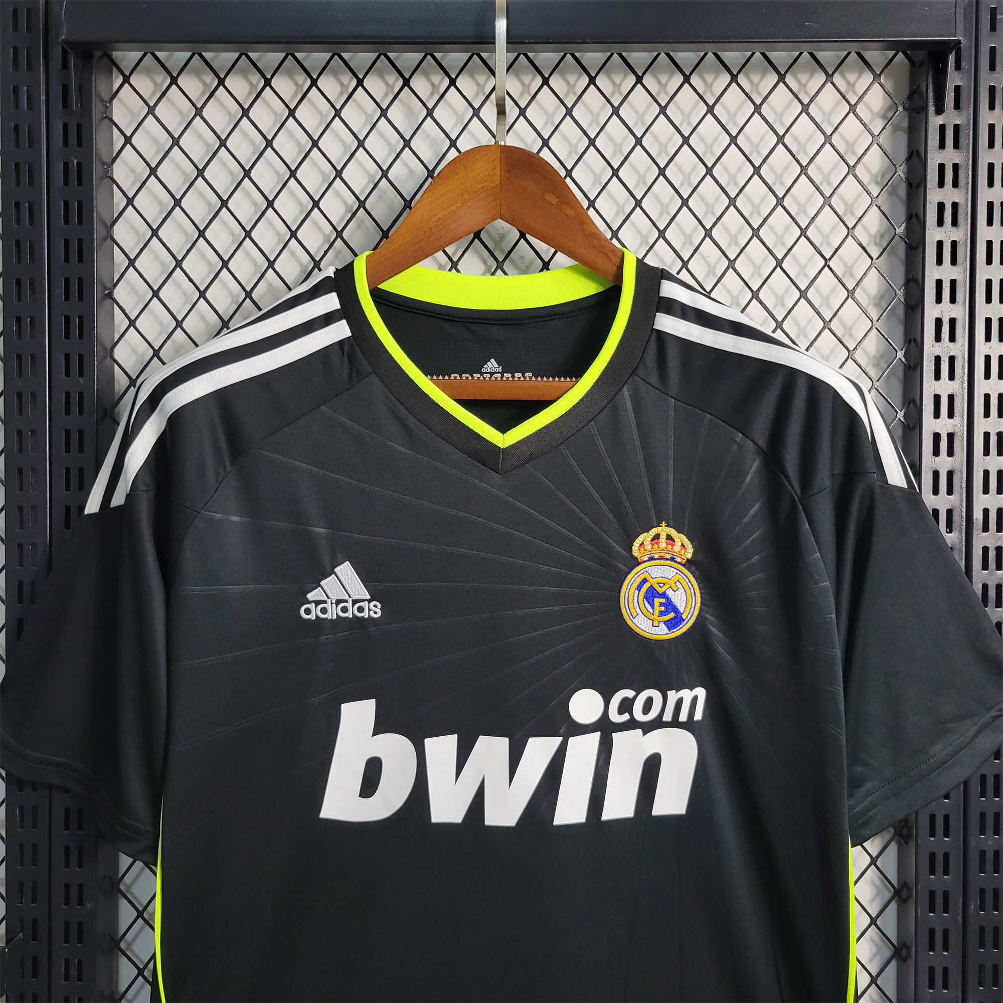 Retro Real Madrid 10-11 Away Stadium Jersey