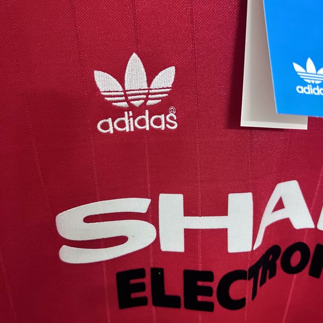 Manchester United Retro 82-83 Home Long Sleeve Jersey
