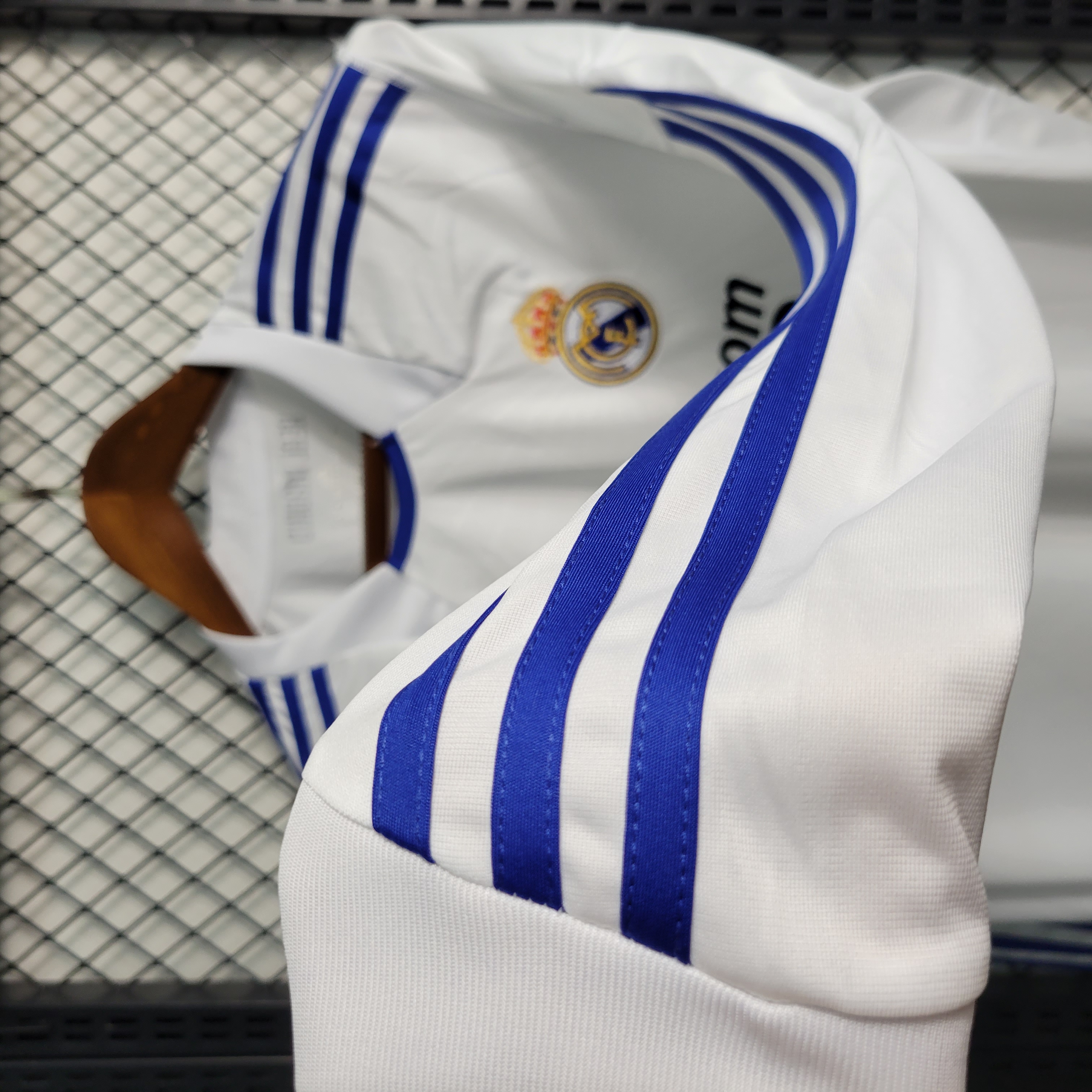 Retro Real Madrid 10-11 Home Stadium Long Sleeve Jersey