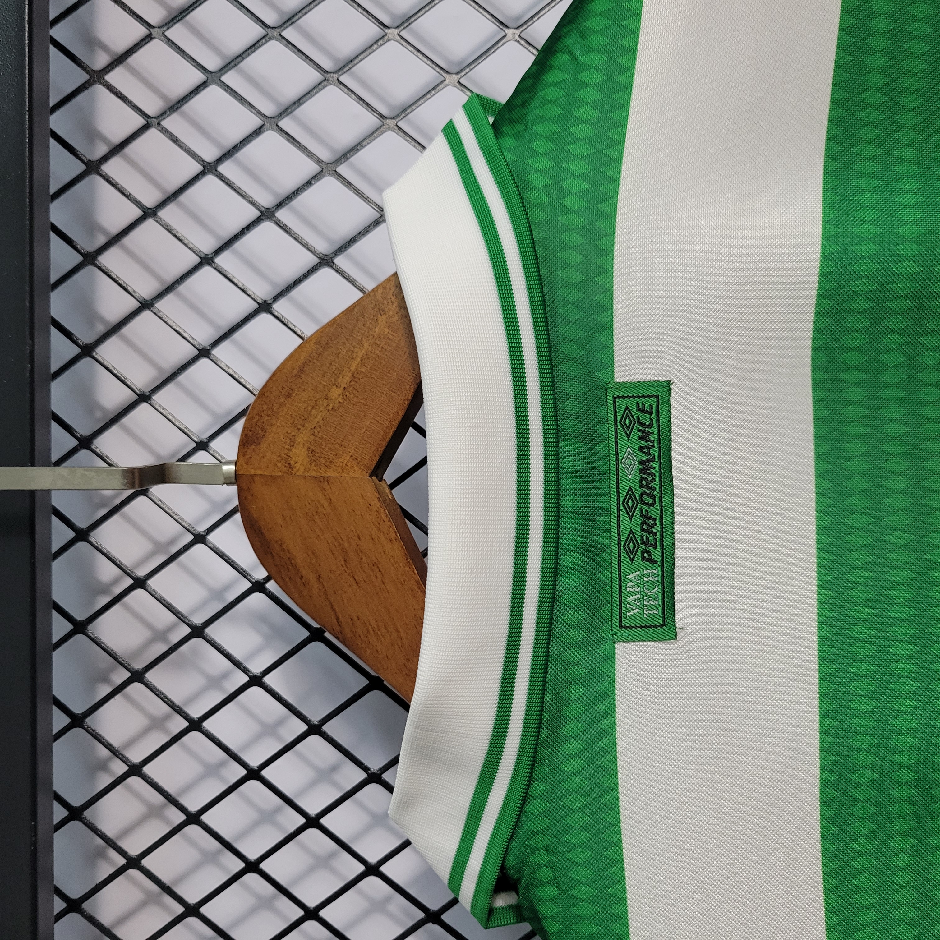 Retro Celtic 1998-99 Home Stadium Jersey