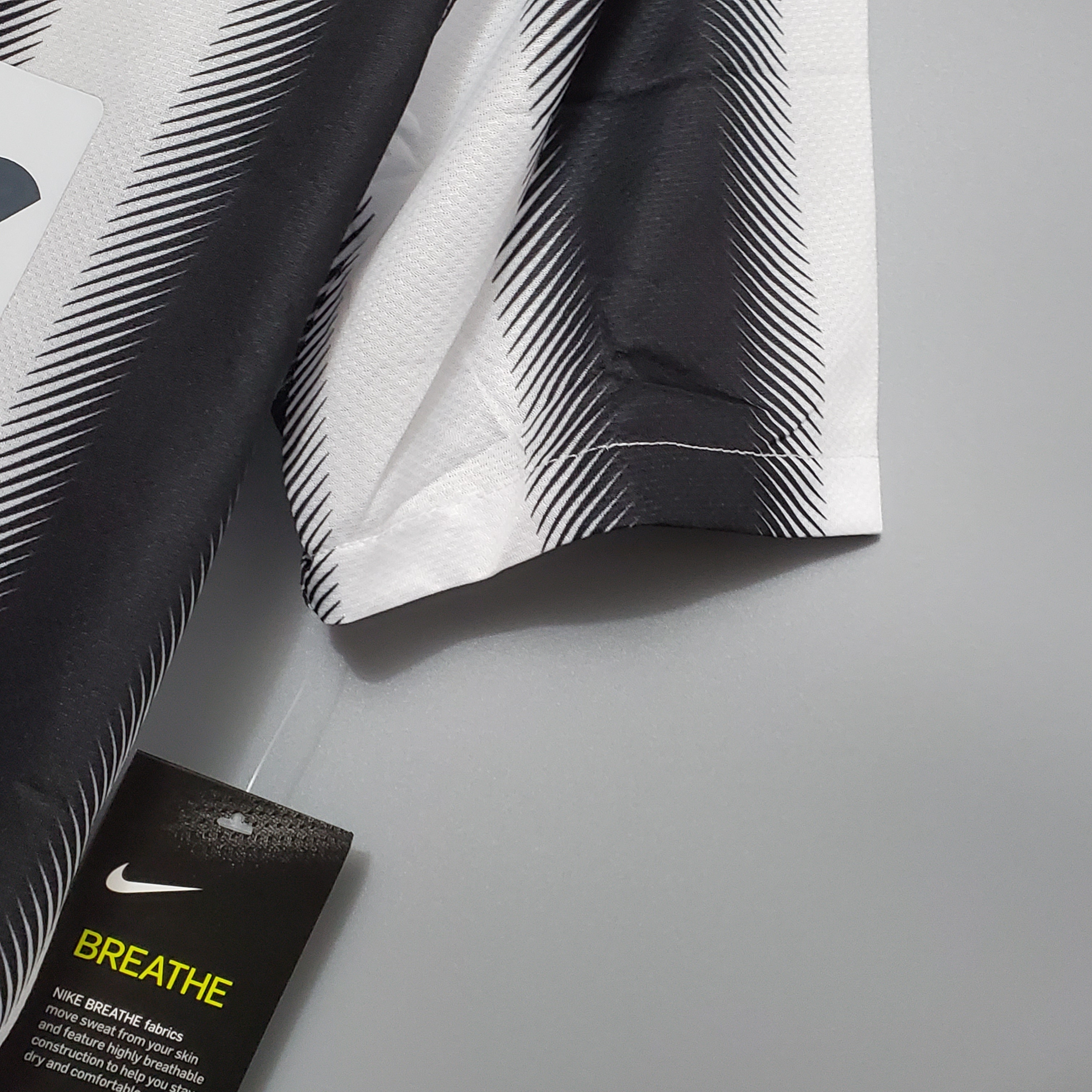 Retro Juventus 2011-12 Home Stadium Jersey