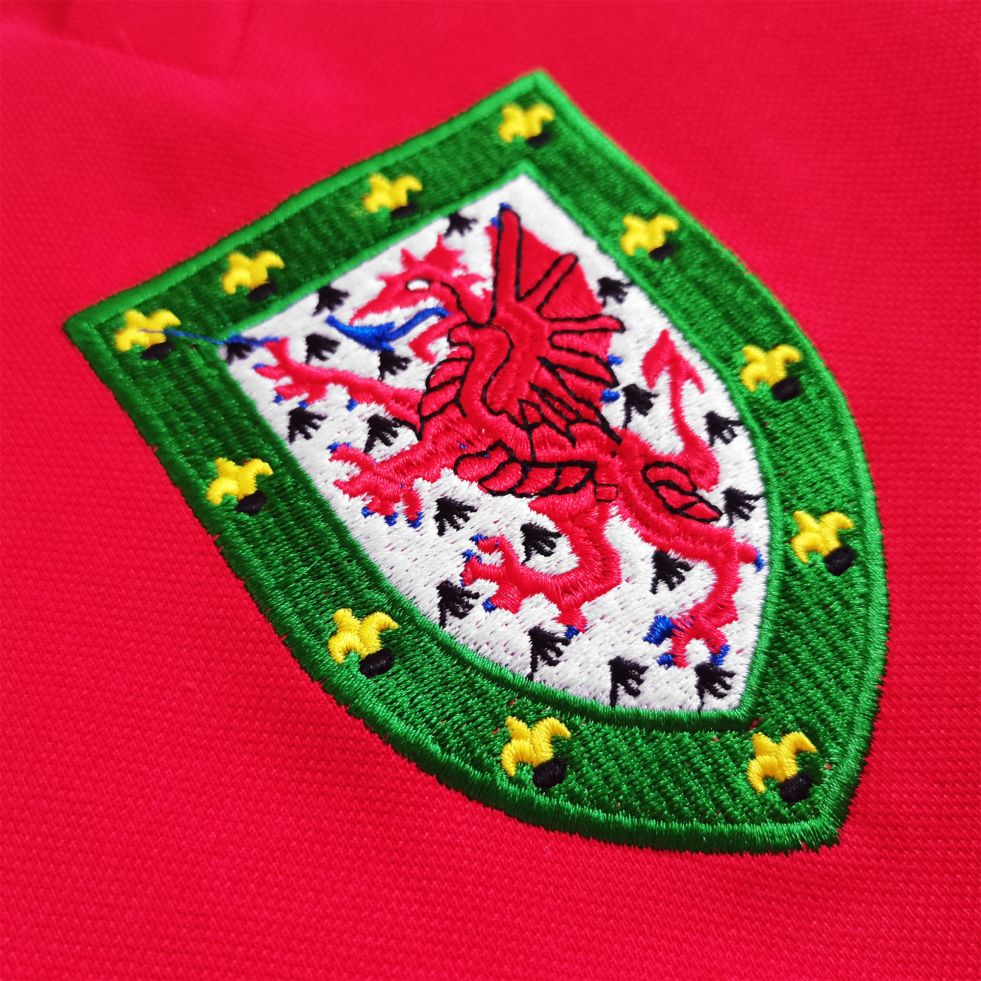 Retro Wales 1976 Home Stadium Jersey
