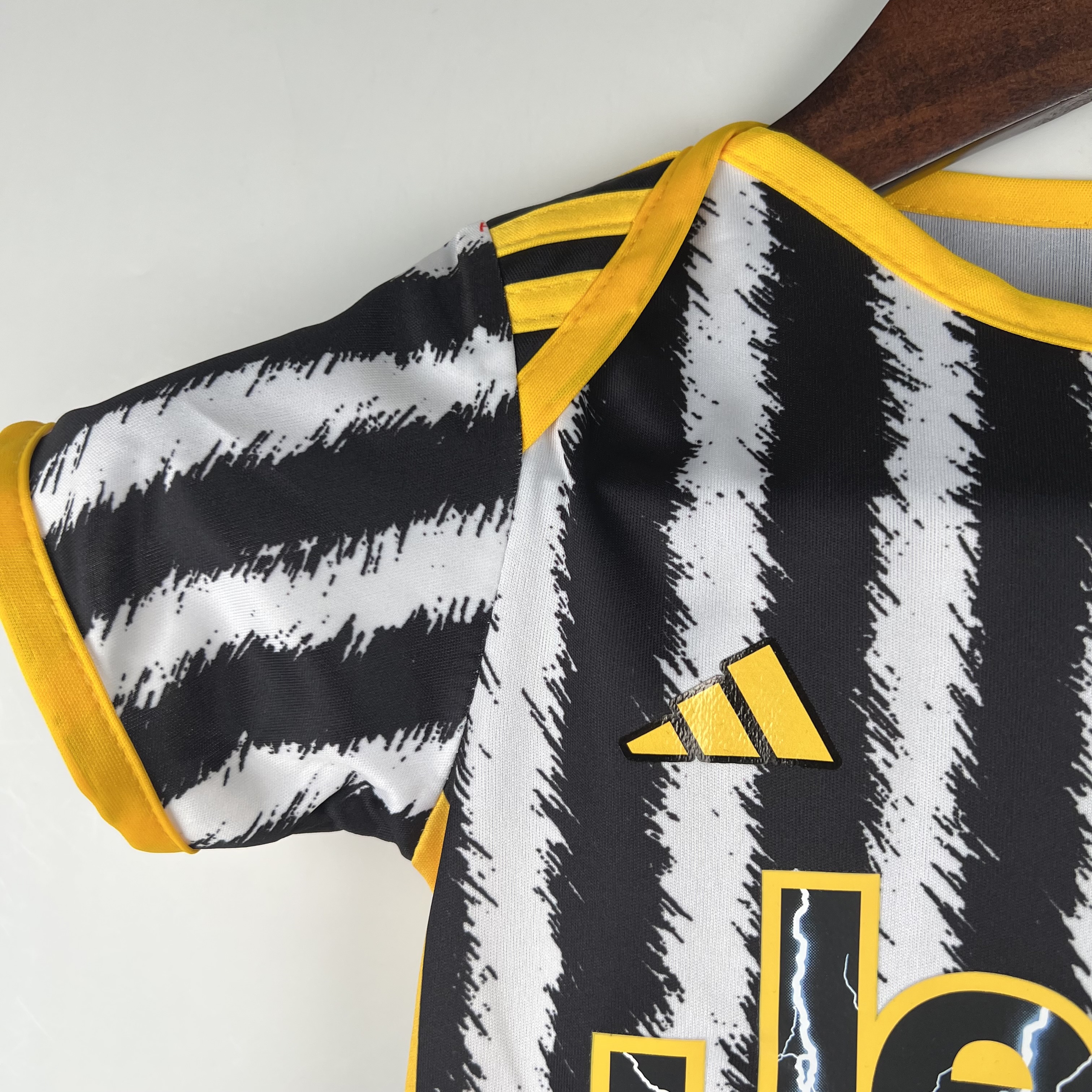 Juventus 23-24 Home Stadium Baby Crawling Suit