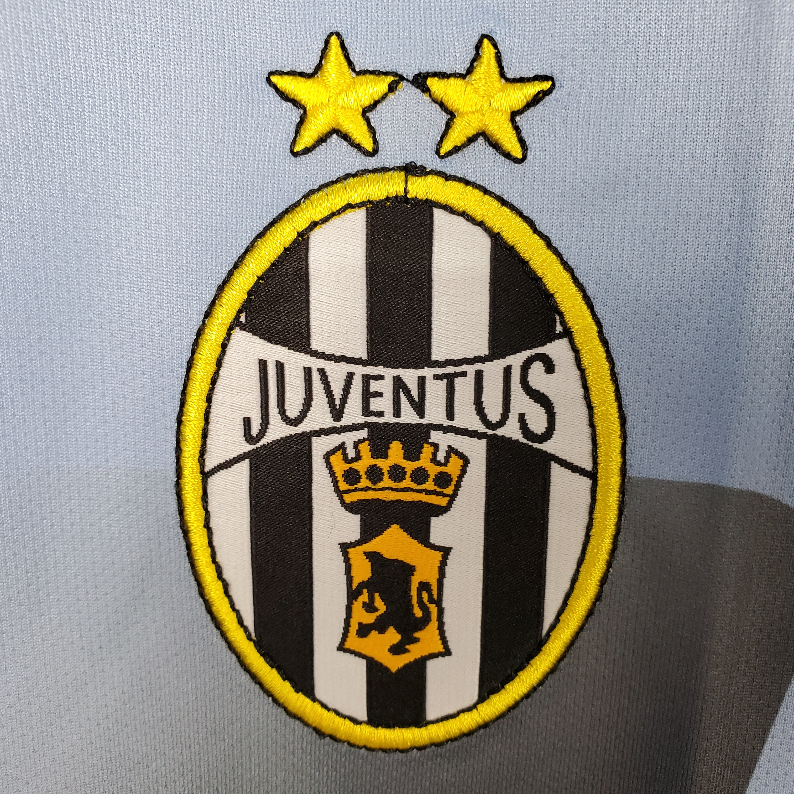 Retro Juventus 2002-03 Blue Goalkeeper Jersey