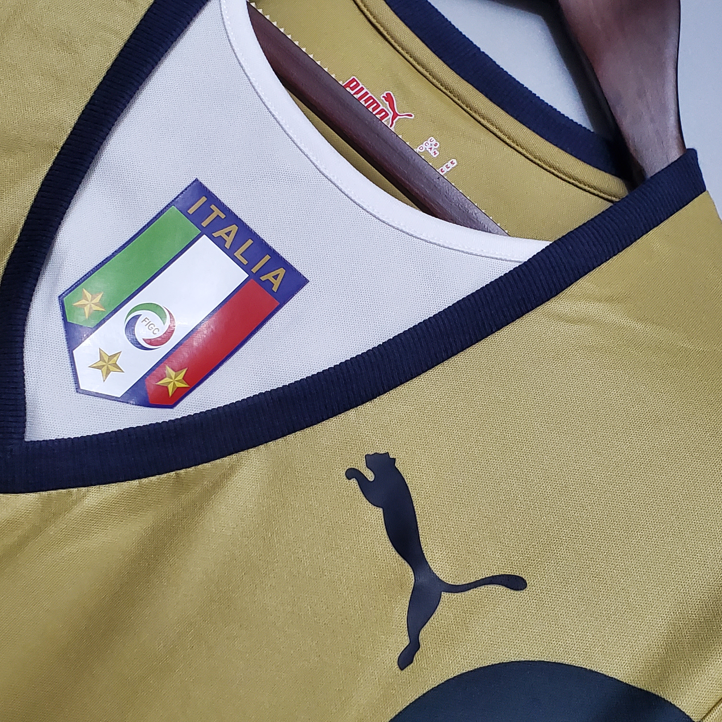 Retro Italy 2006 Golden Goalkeeper Jersey