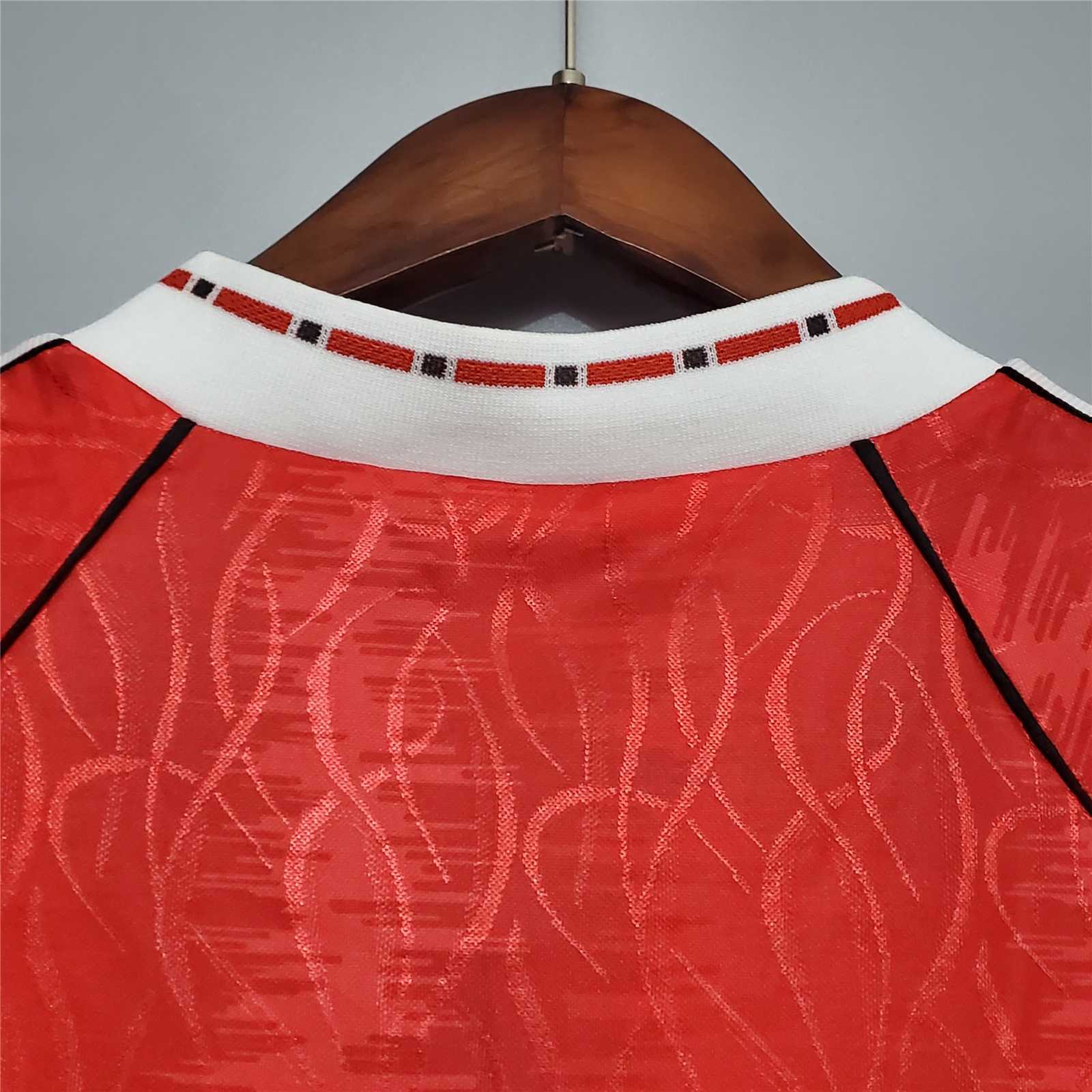 Manchester United Retro 91-92 Home Jersey