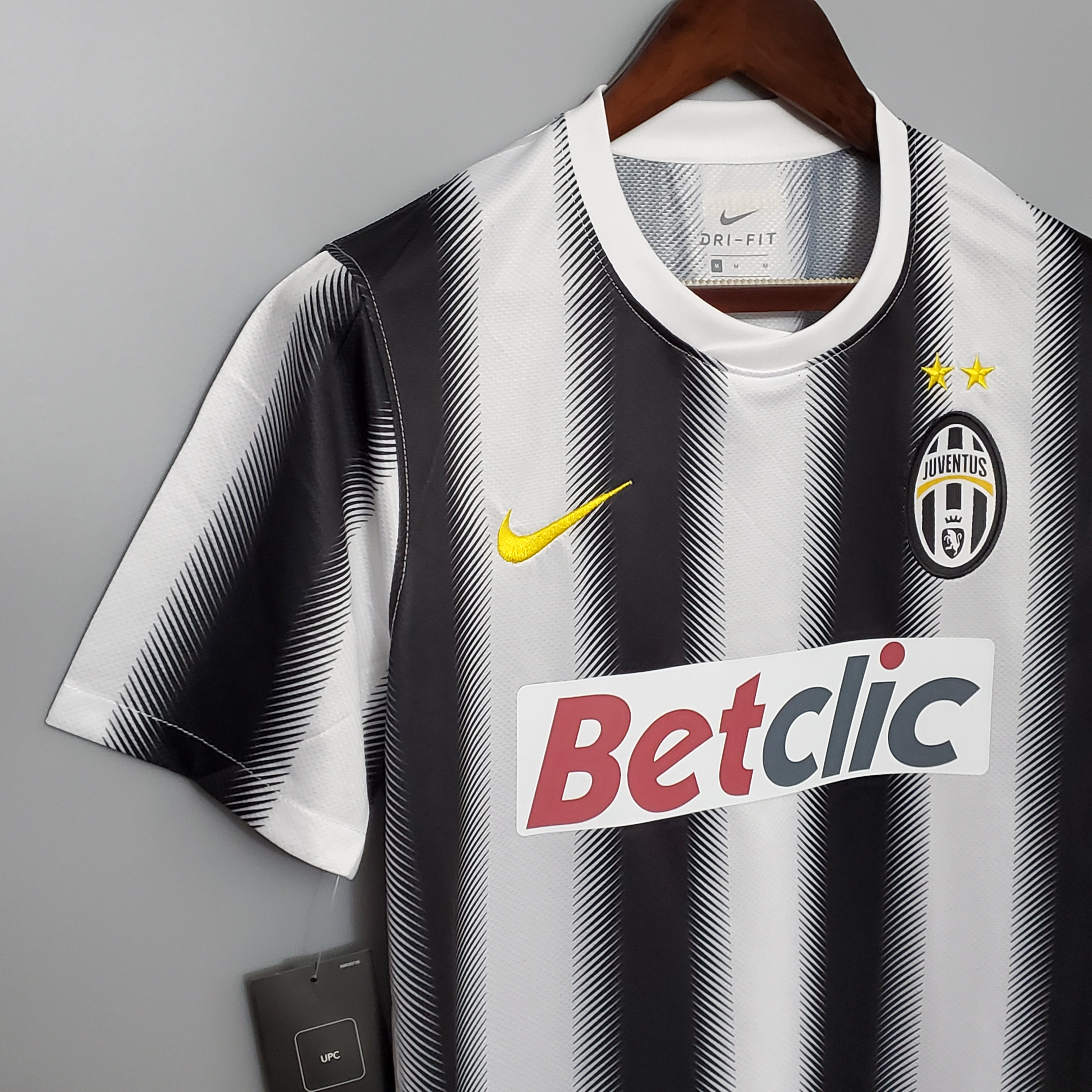 Retro Juventus 2011-12 Home Stadium Jersey