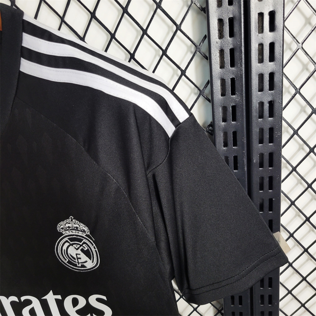 Real Madrid 23-24 Black Goalkeeper Jersey - Fans Version