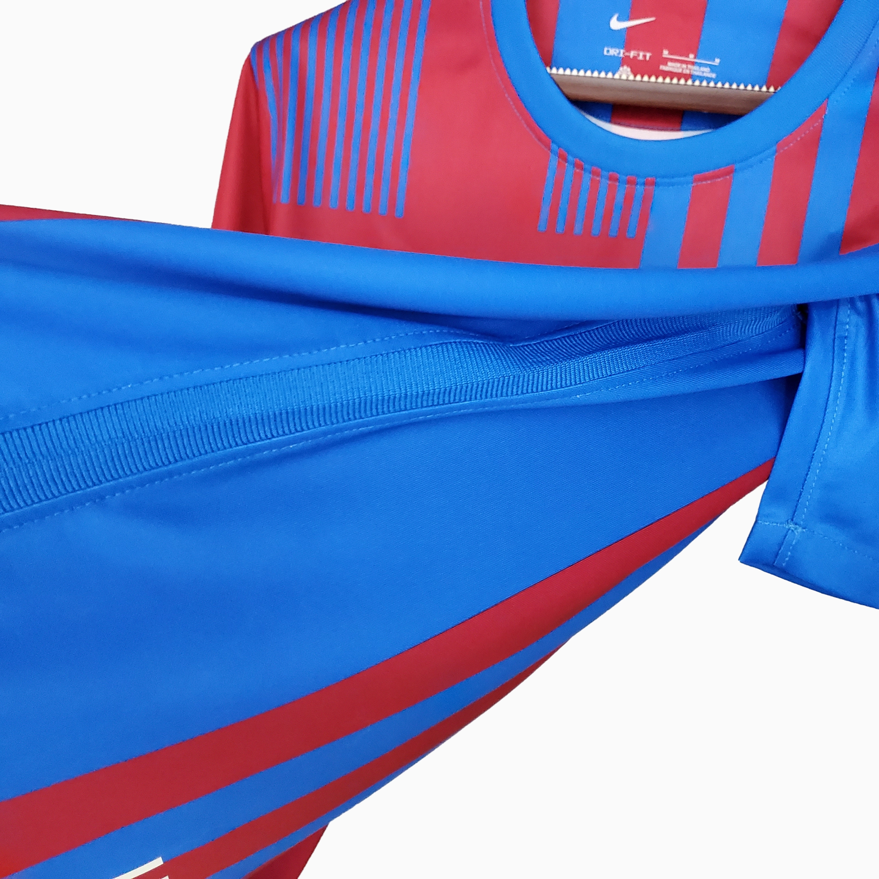 B.A.R.S.A Retro 21-22 Home Stadium Jersey