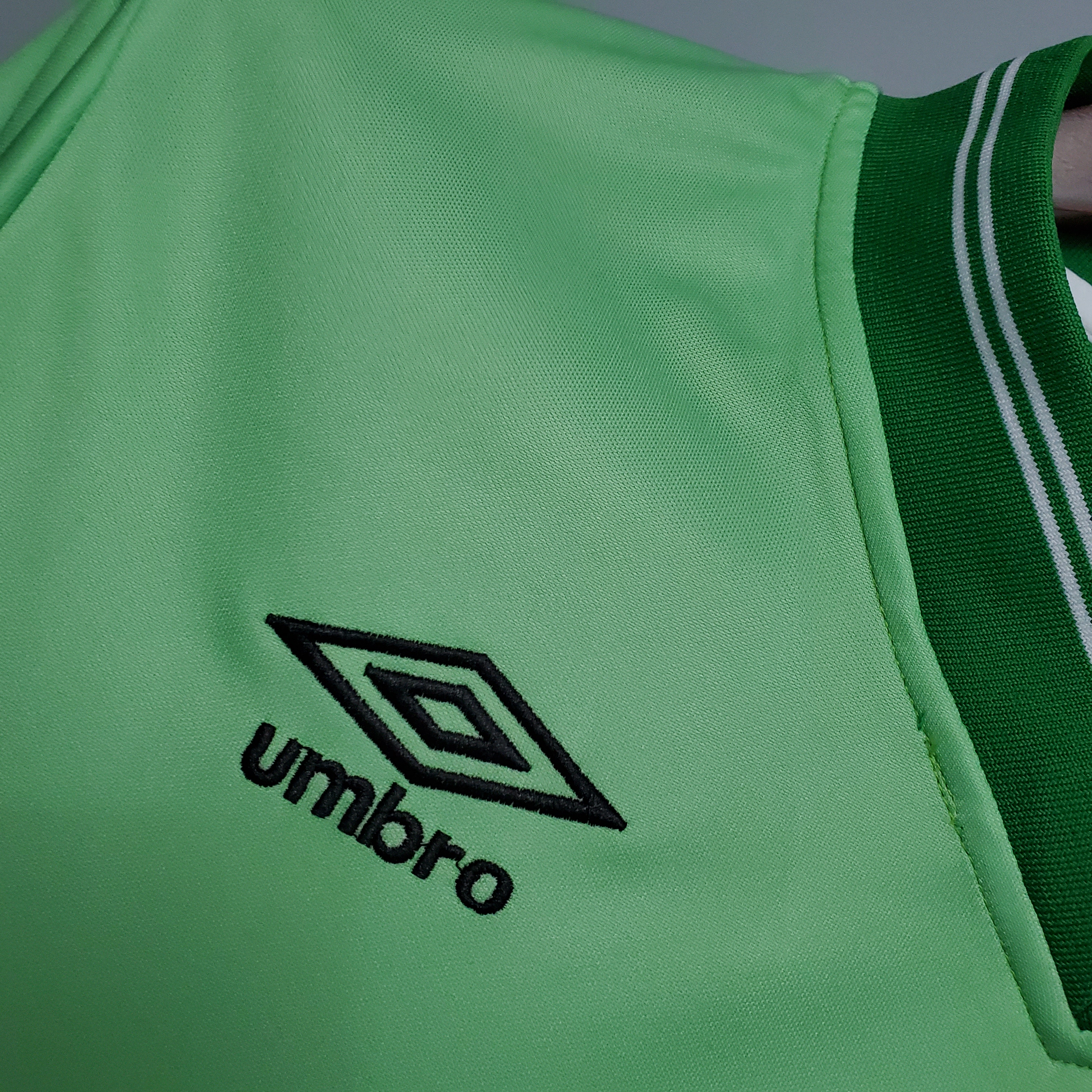 Retro Celtic 1984-86 Away Stadium Jersey