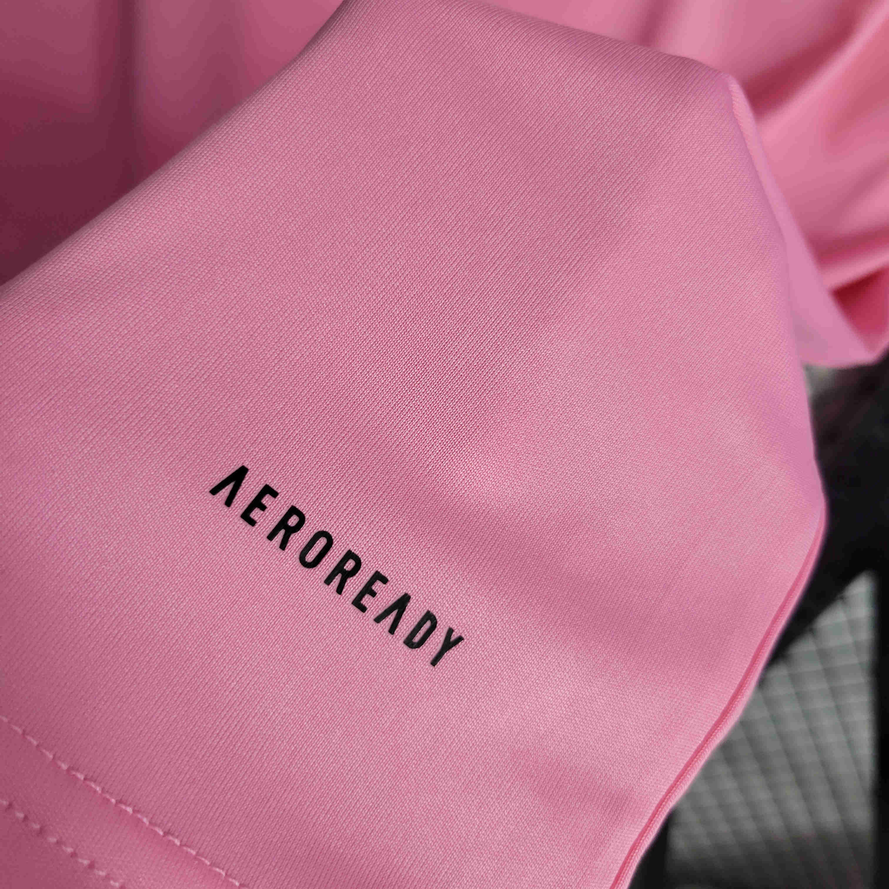 INT M.A.M 23-24 Pink Training Vest