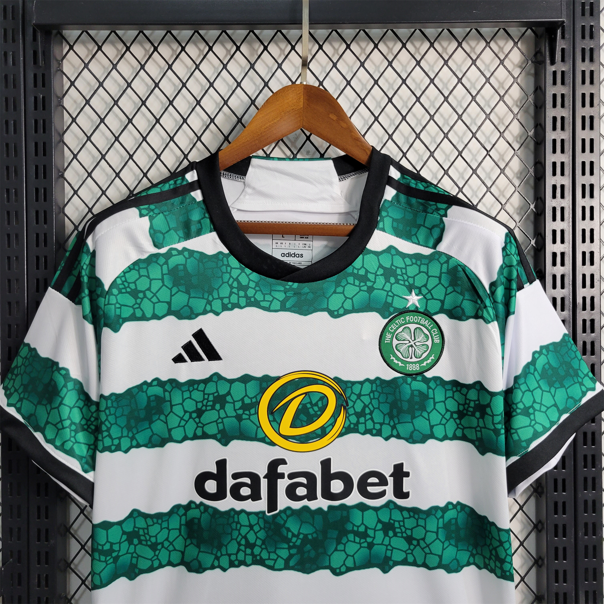 Celtic 23-24 Home Stadium Jersey - Fans Version
