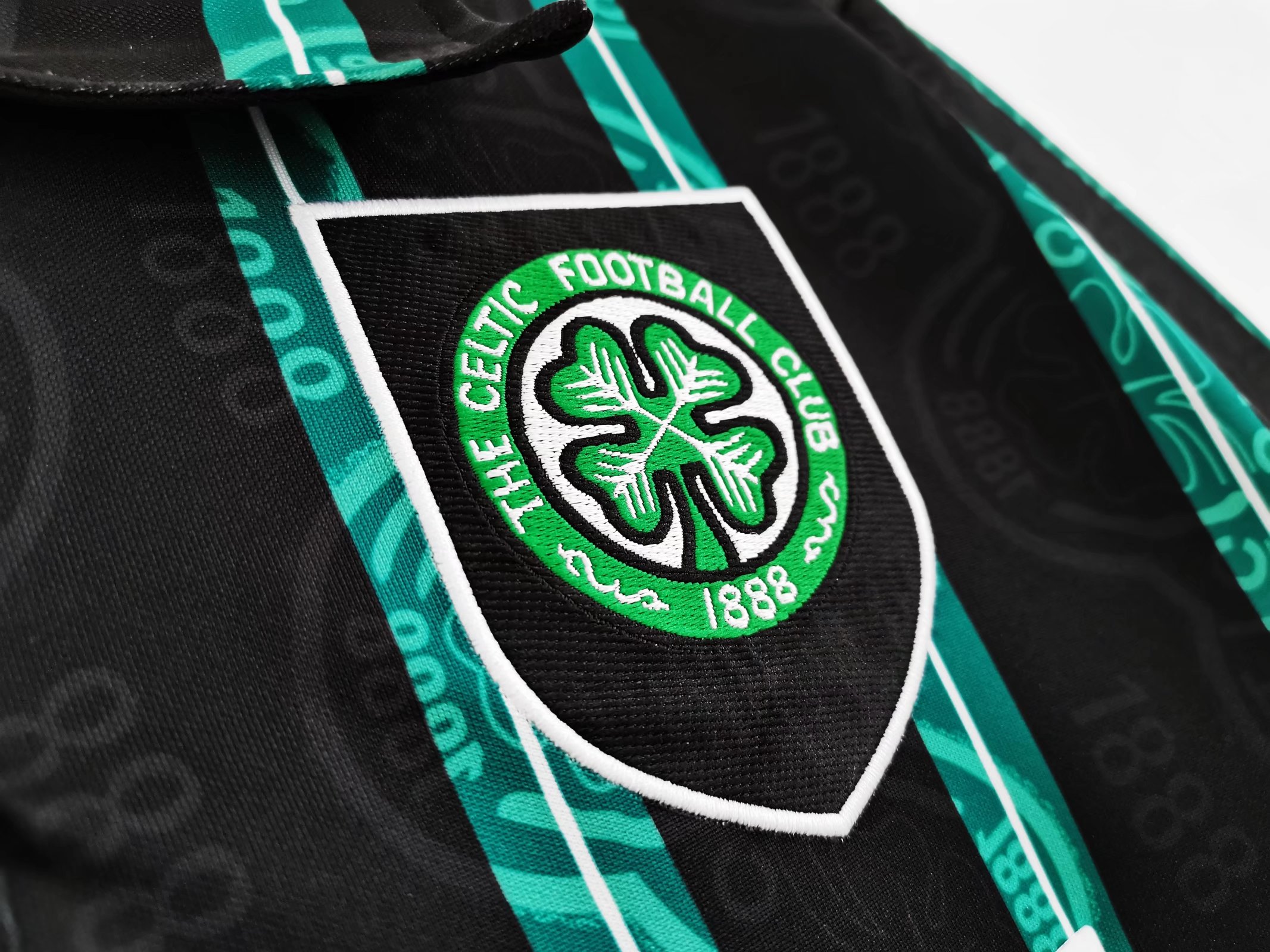 Retro Celtic 1992-93 Away Stadium Jersey