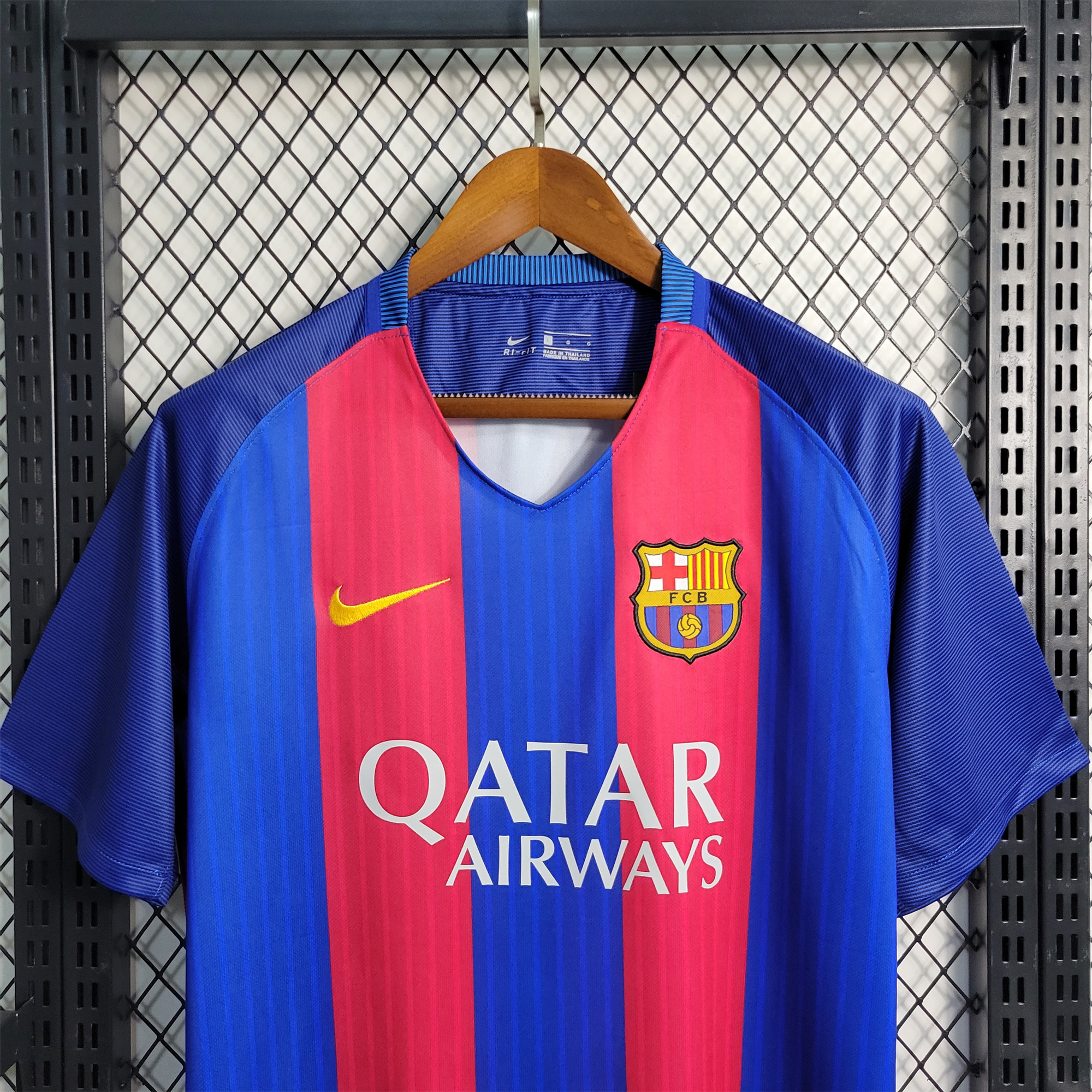 B.A.R.S.A Retro 16-17 Home Stadium Jersey
