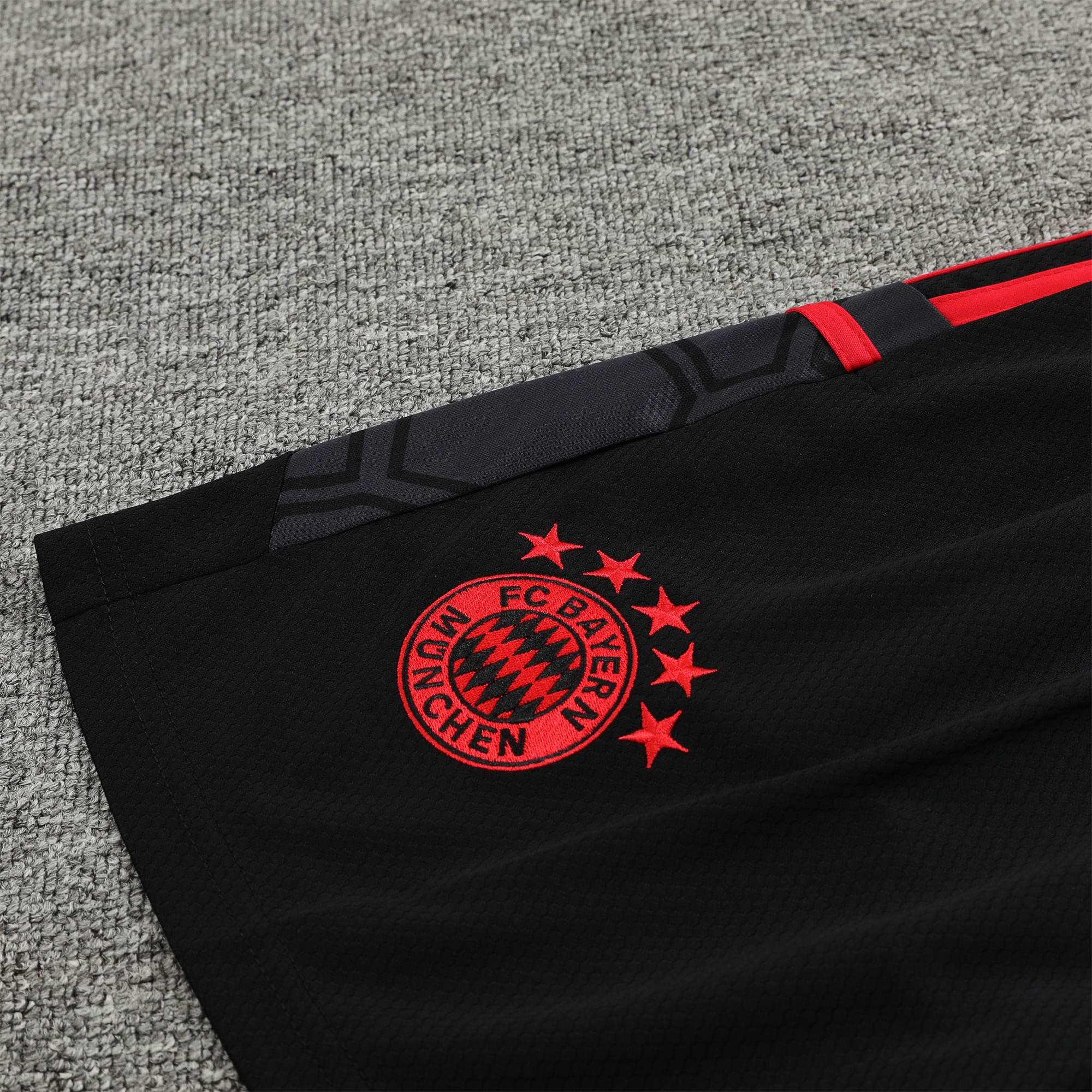 Bayern Munich 23-24 Short-Sleeve Training Set - Red