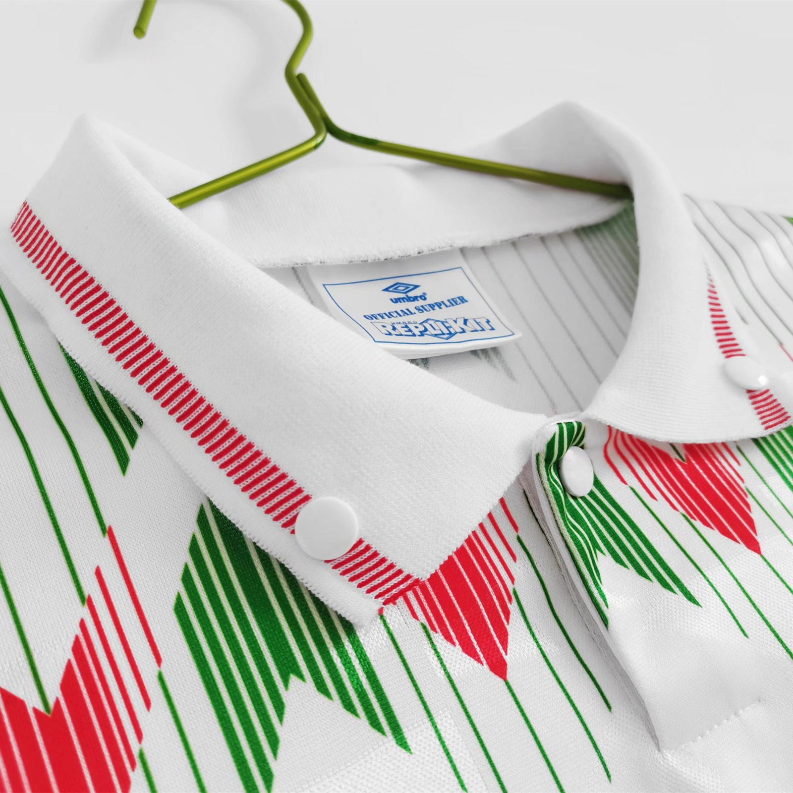 Retro Wales 1990-92 Away Stadium Jersey
