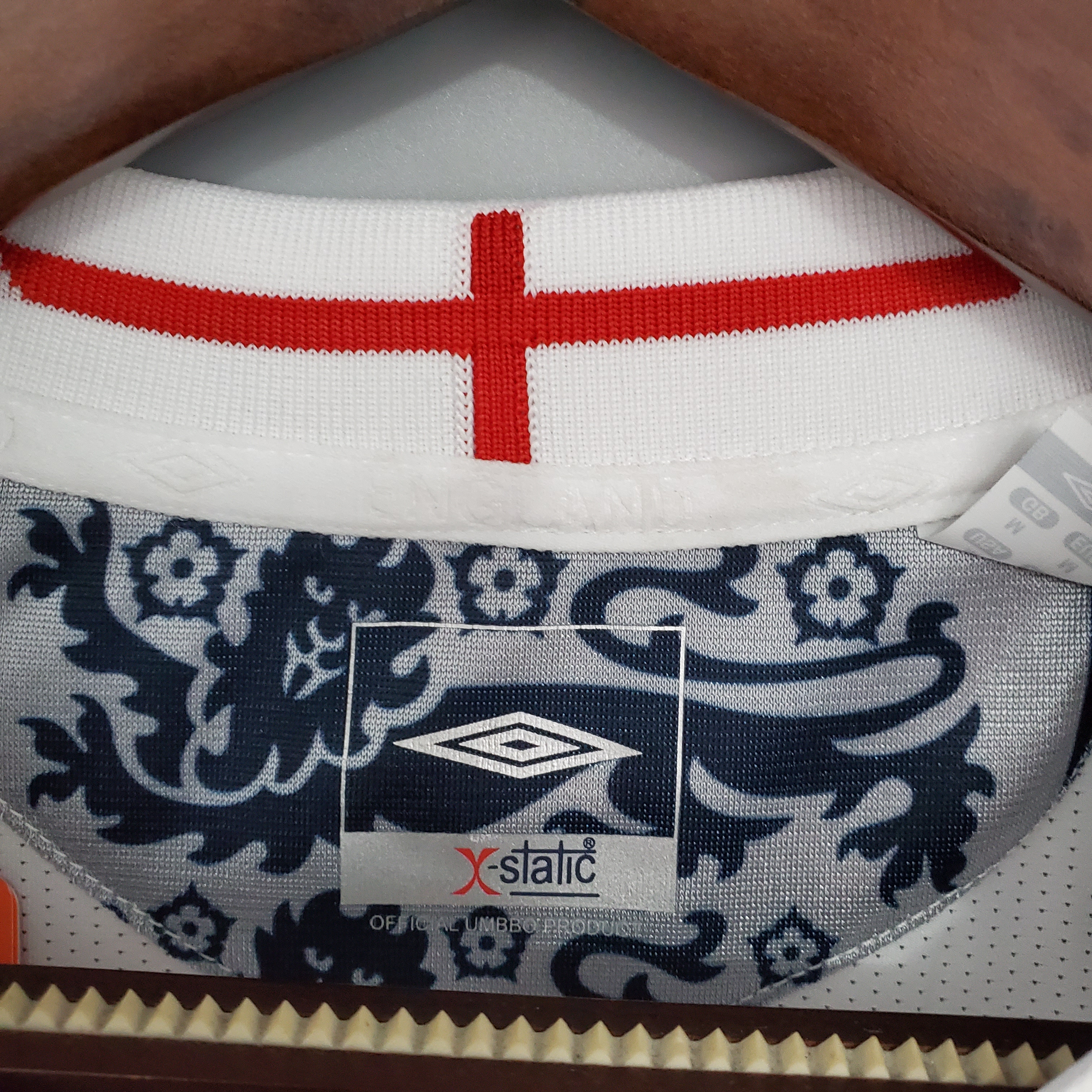 Retro England 2006 Home Stadium Jersey
