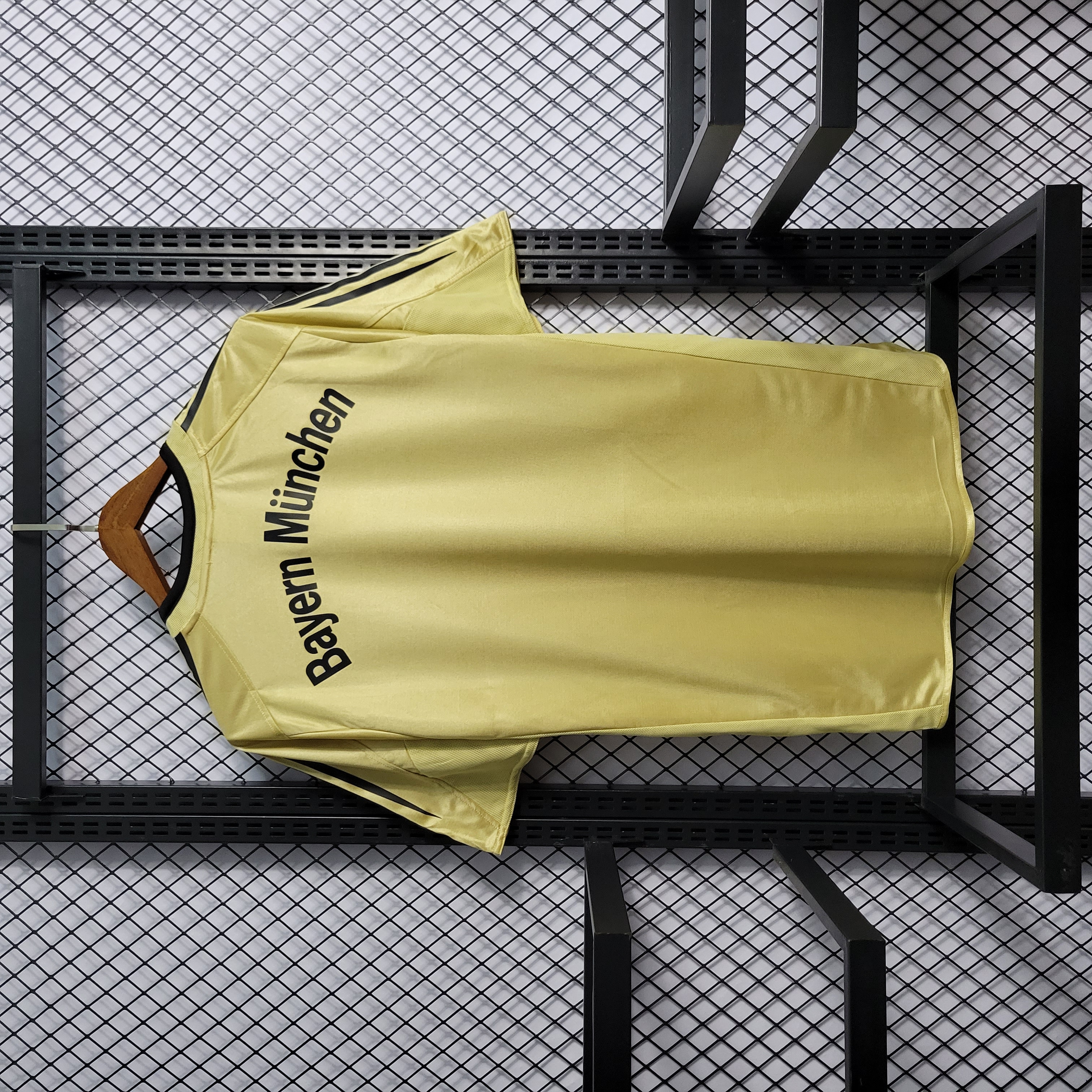 Bayern Munich Retro 04-05 Away Shirt