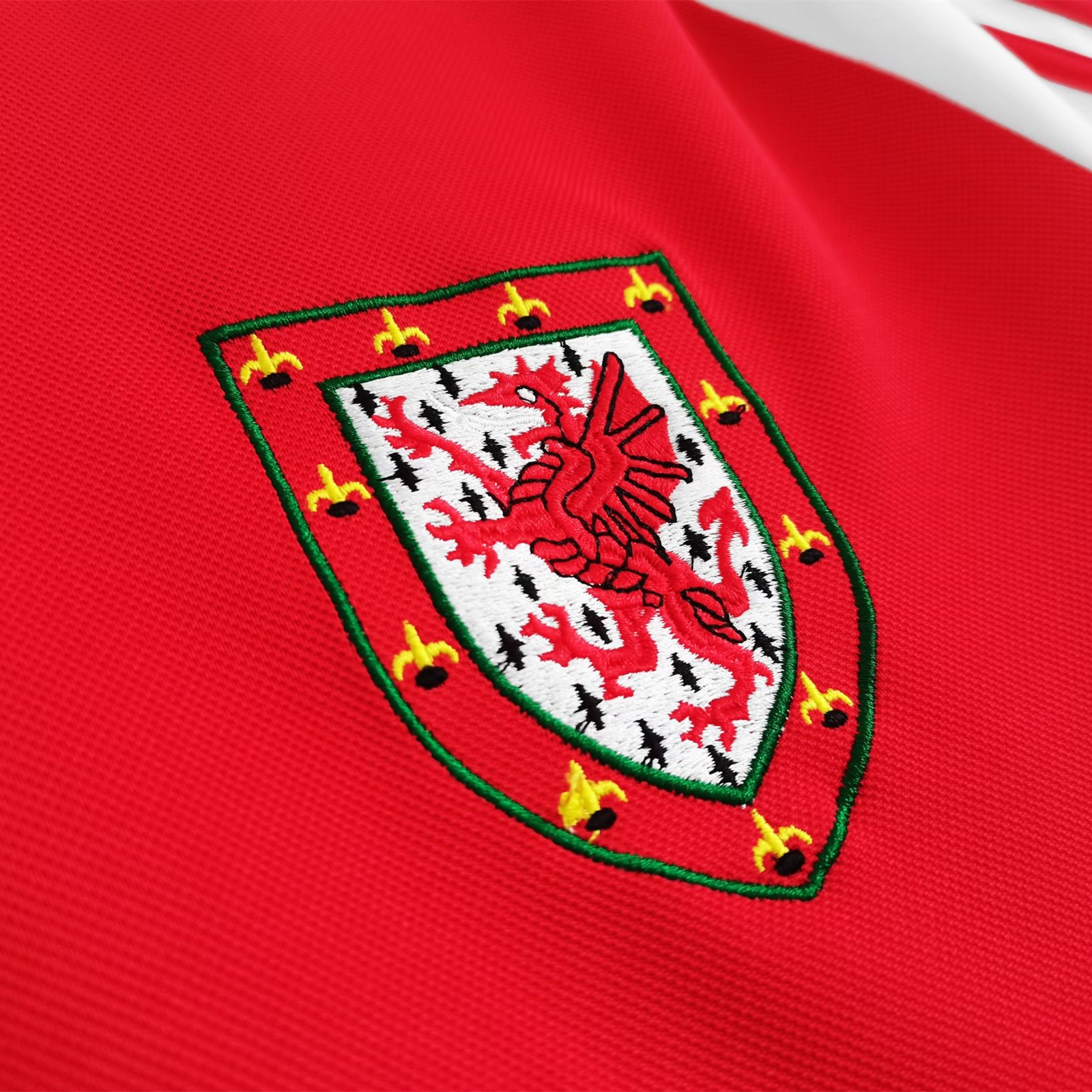 Retro Wales 1982 Home Stadium Jersey