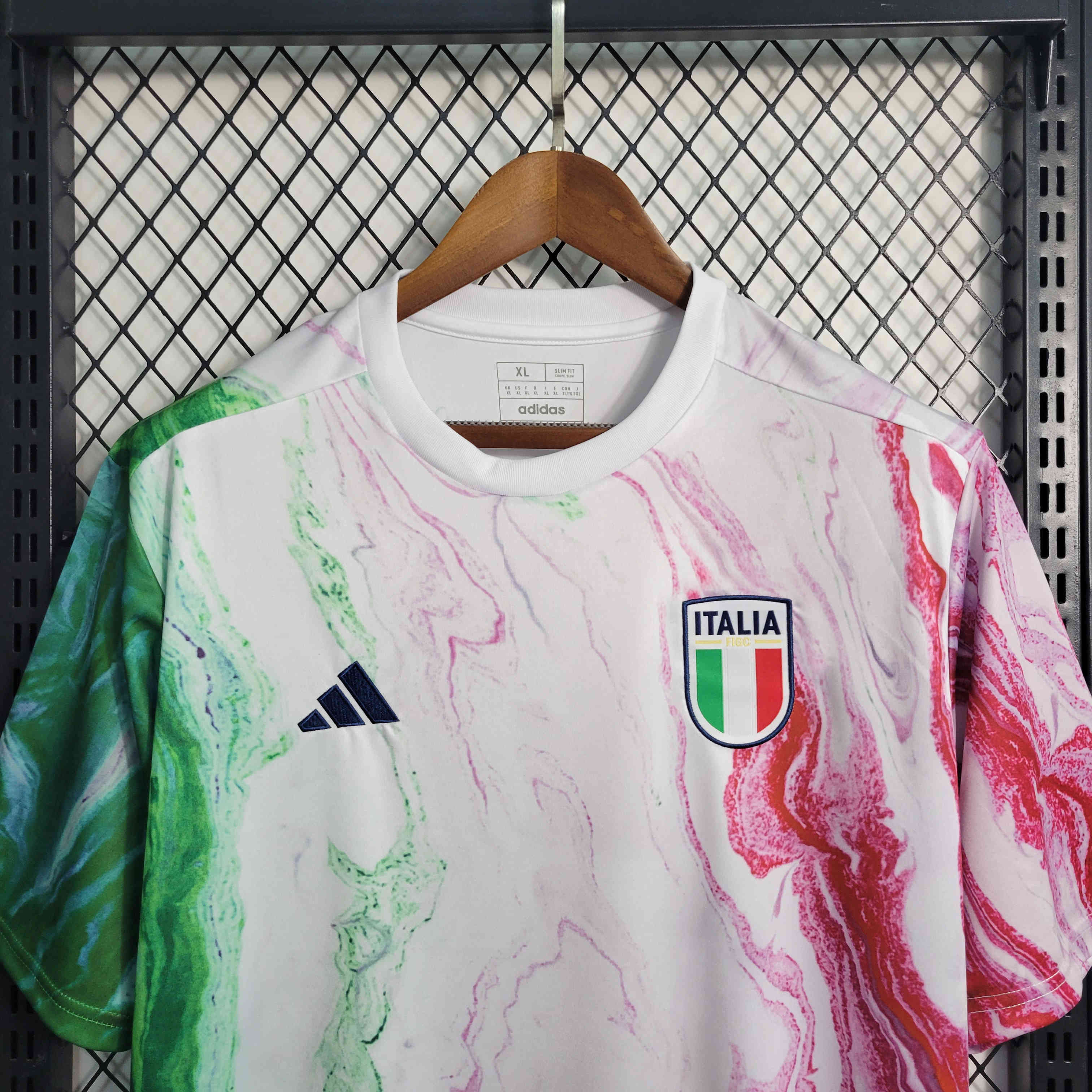 23/24 Italy Training Jersey - Fans Version