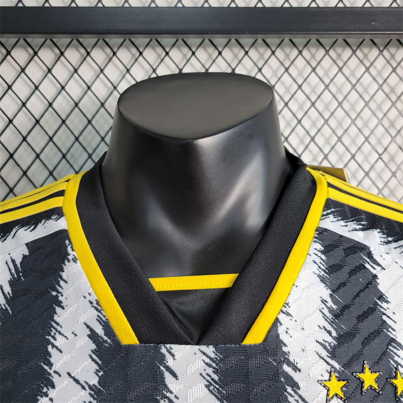 23/24 Juventus Home Jersey - Player Version