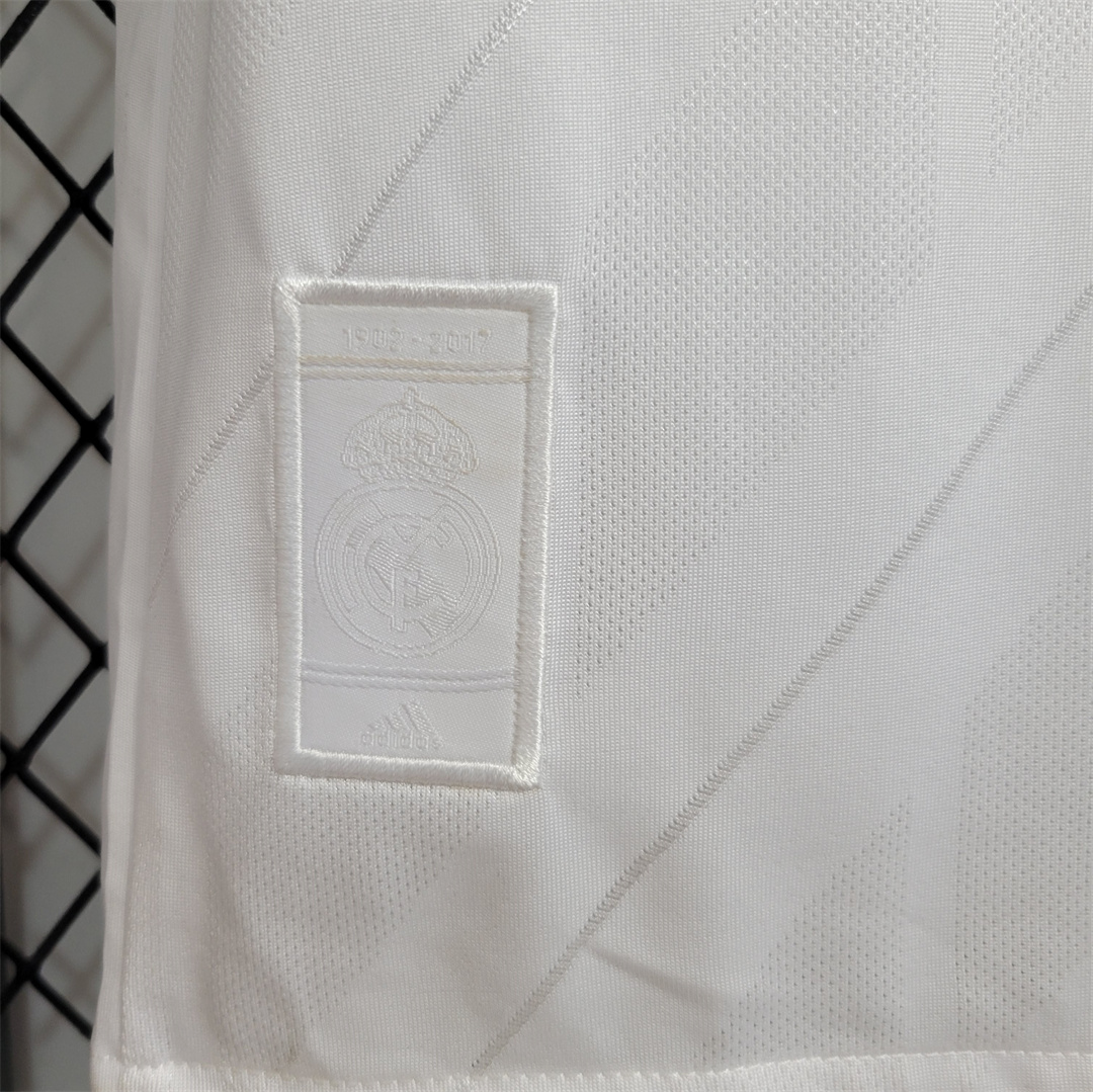 Retro Real Madrid 17-18 Home Jersey - with Champions League Final Final