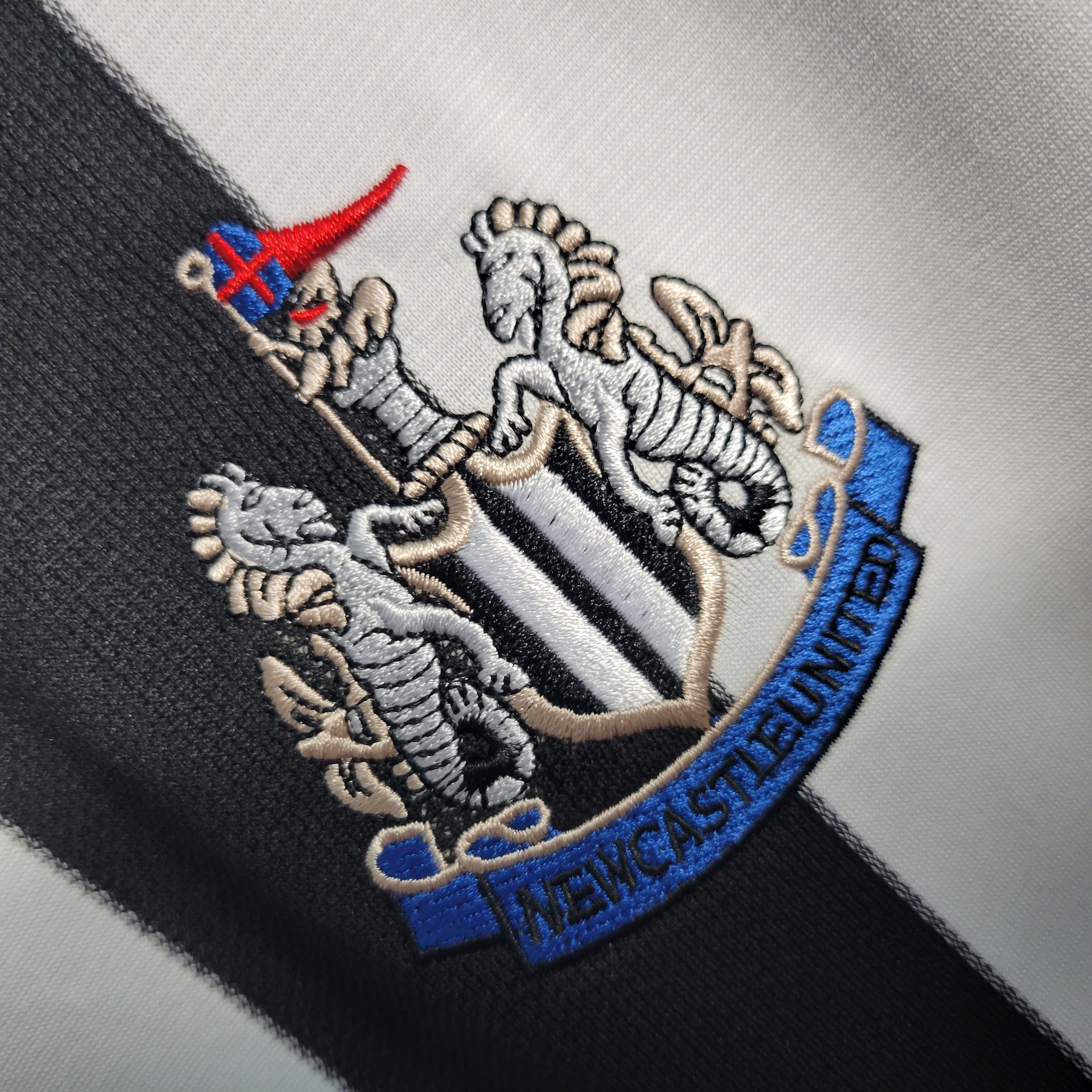 Retro Newcastle United 1997-99 Home Stadium Jersey