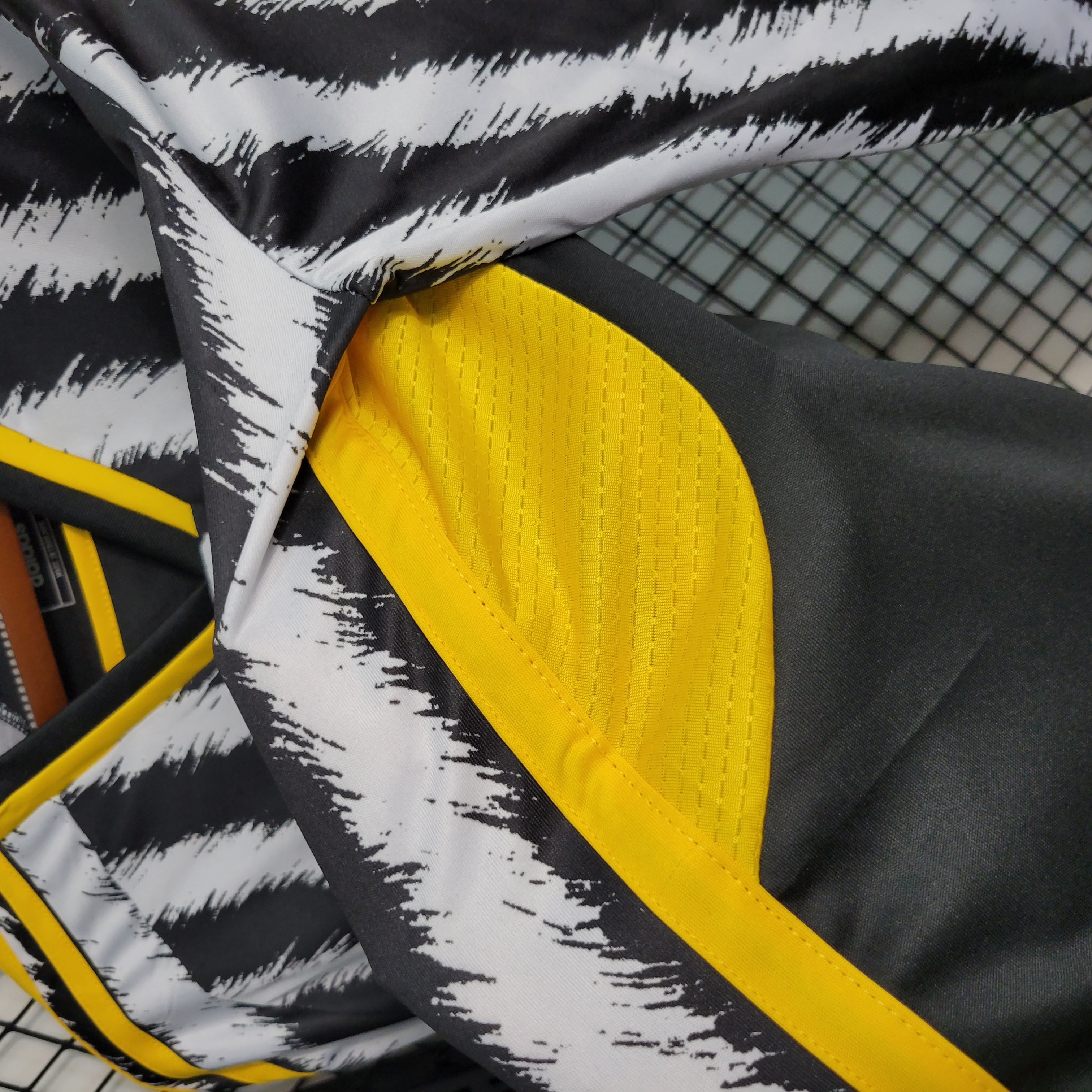 23-24 Juventus Home Long Sleeve Jersey - Fans Version