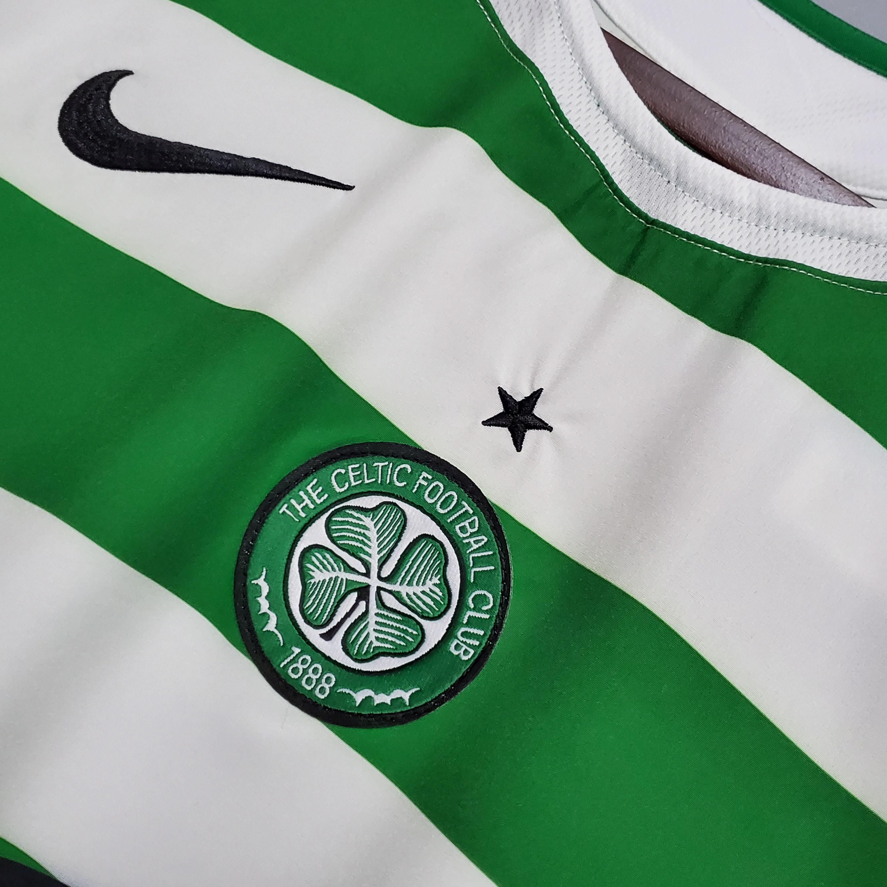 Retro Celtic 05-06 Home Stadium Jersey