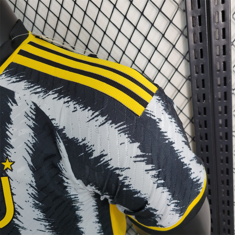 23/24 Juventus Home Jersey - Player Version