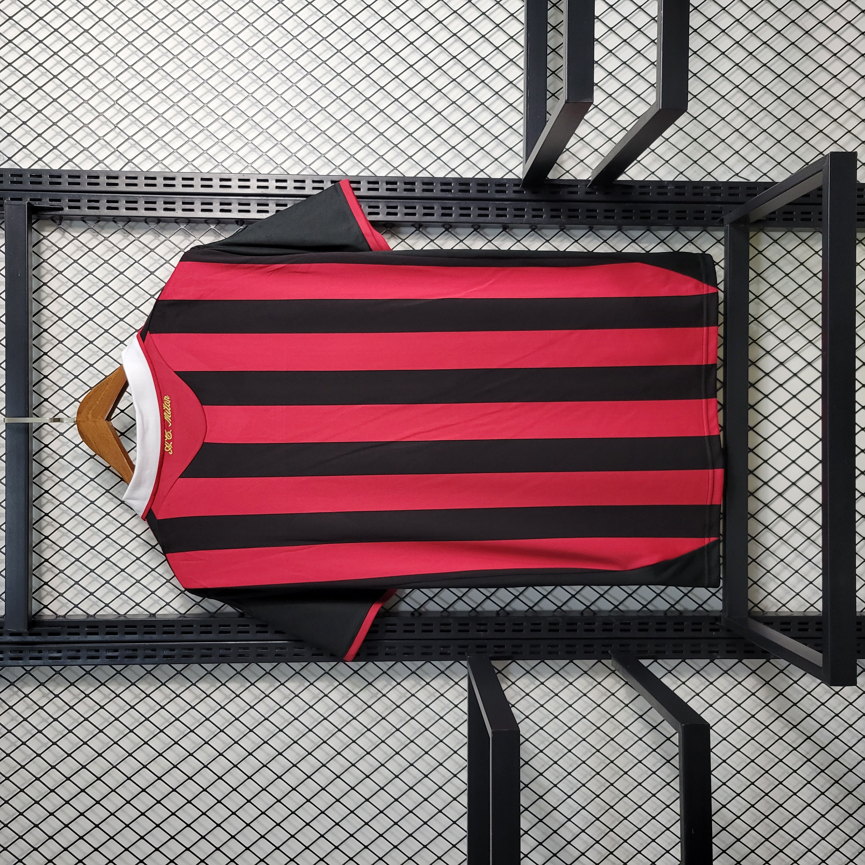 Retro AC Milan 2009-10 Home Stadium Jersey
