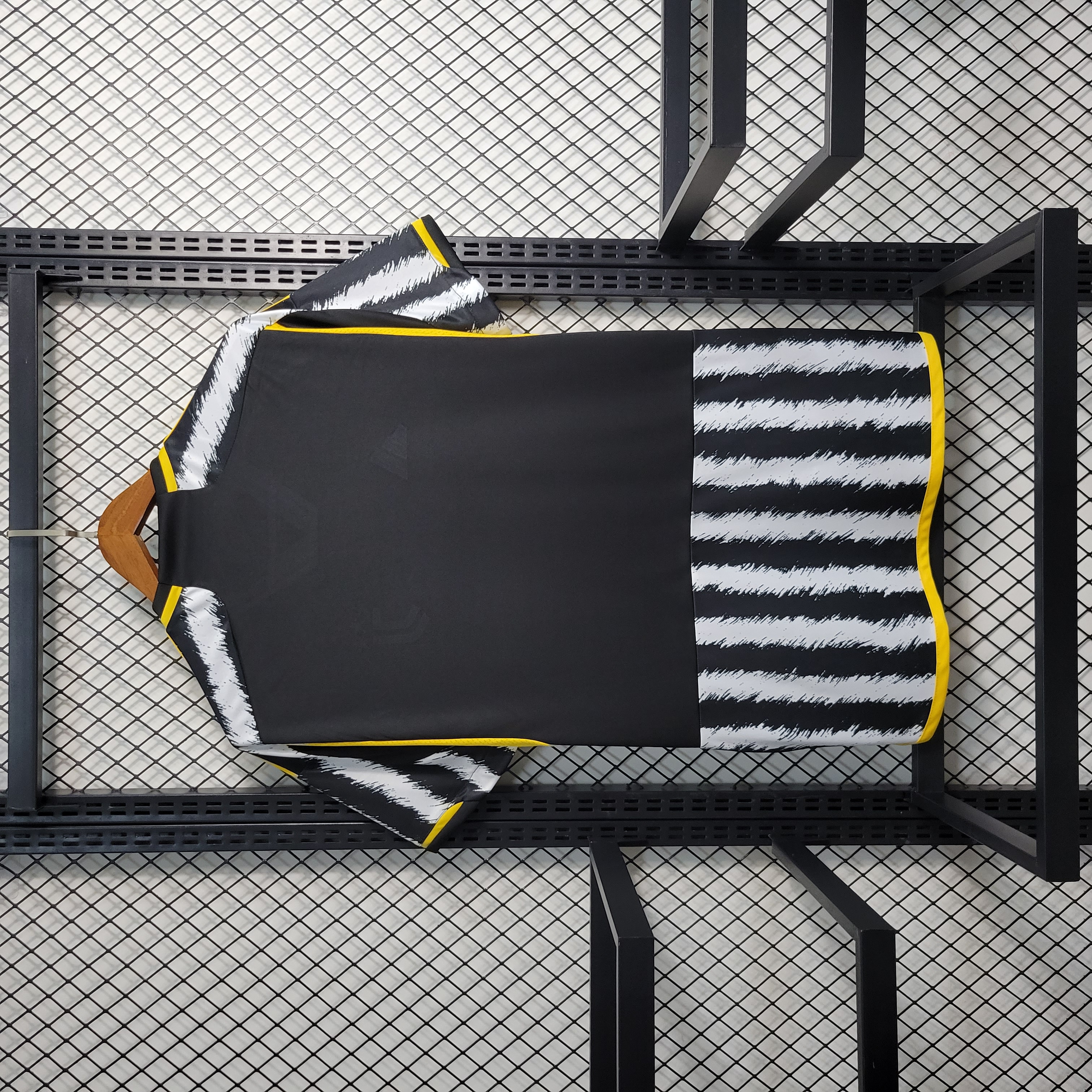23/24 Juventus Home Jersey - Fans Version