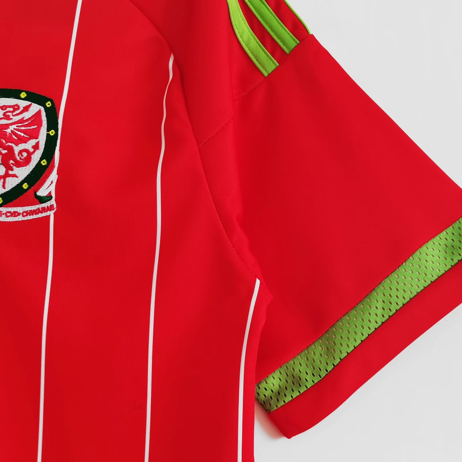 Retro Wales 2015 Home Stadium Jersey