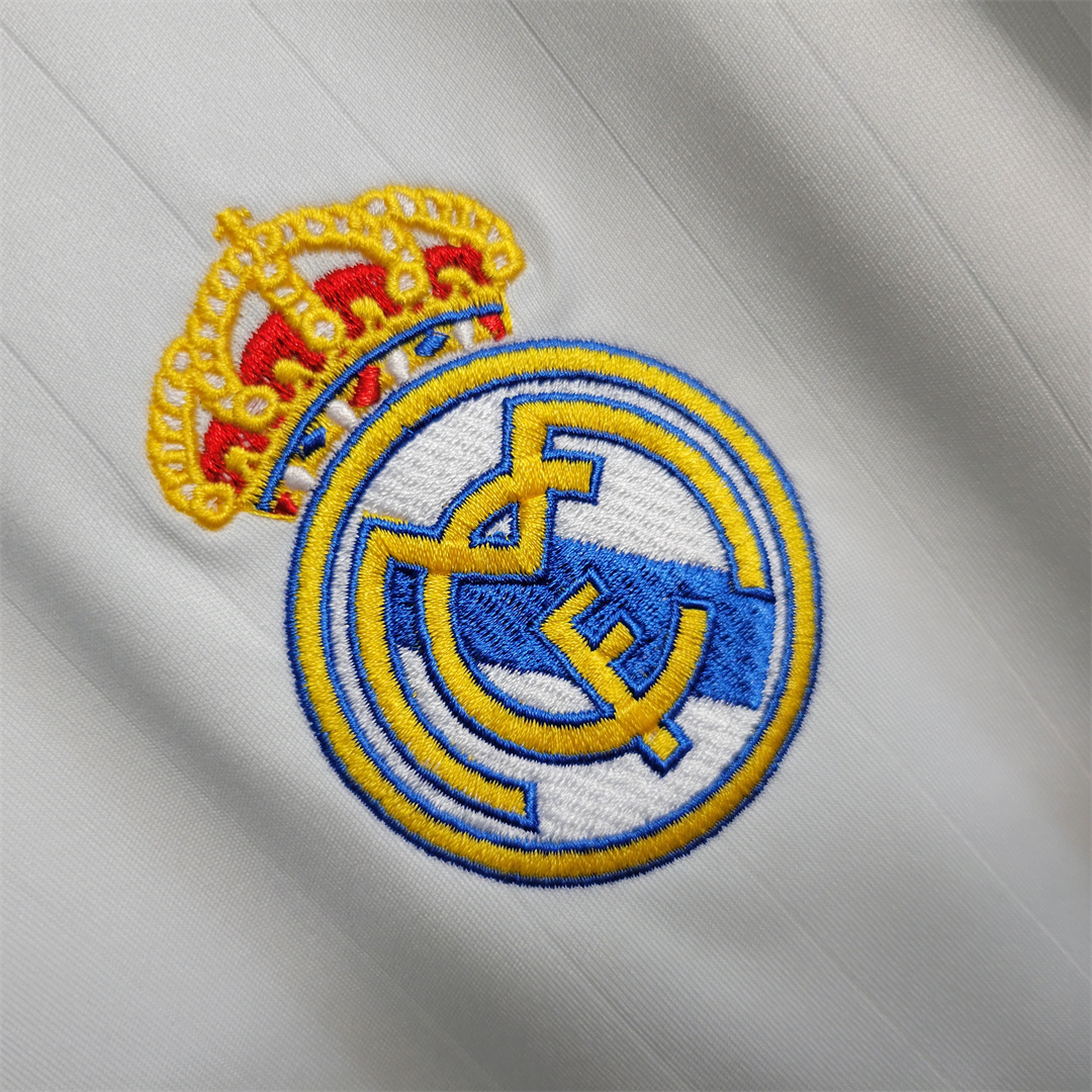 Real Madrid Retro 06-07 Home Stadium Jersey