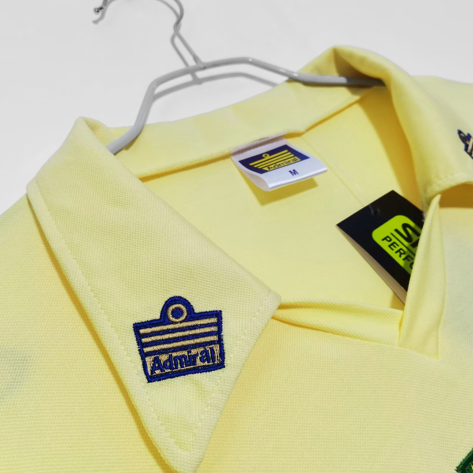 Retro Wales 1976 Away Stadium Jersey