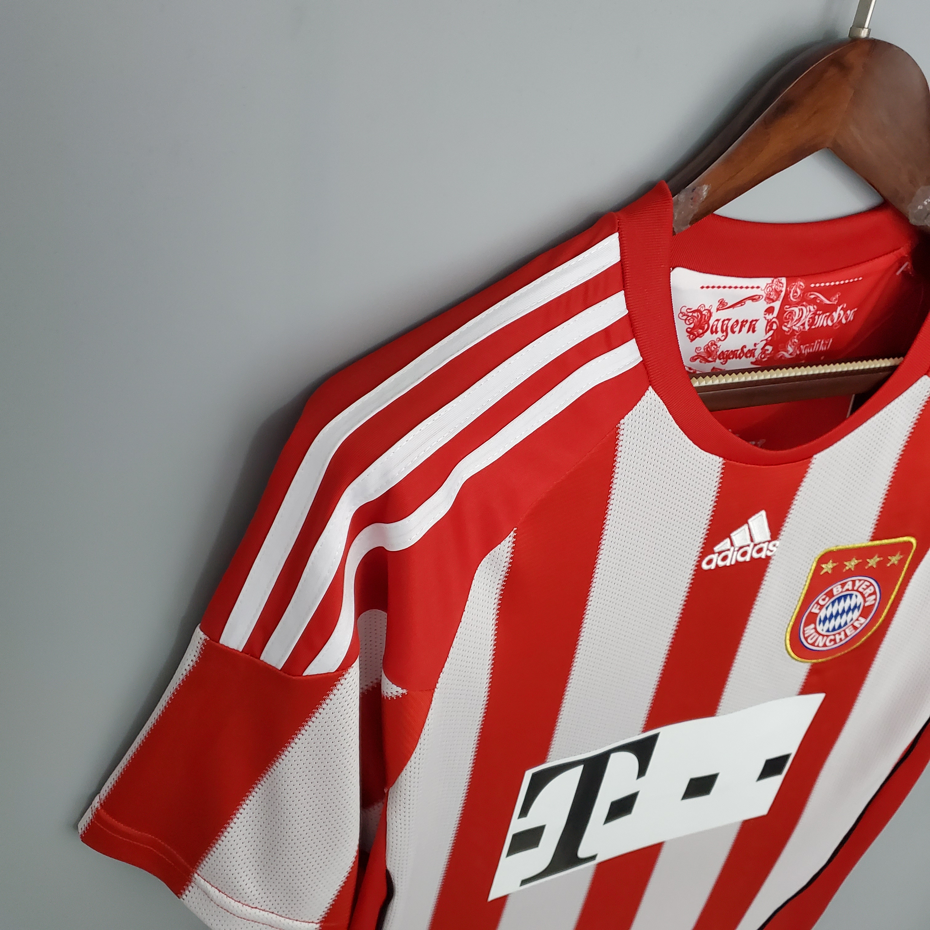 Retro Bayern Munich 10-11 Home Stadium Jersey