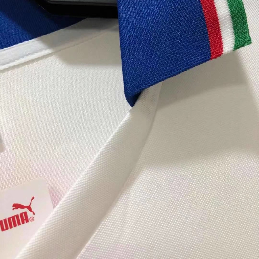 Retro Italy 1982 Away Stadium Jersey