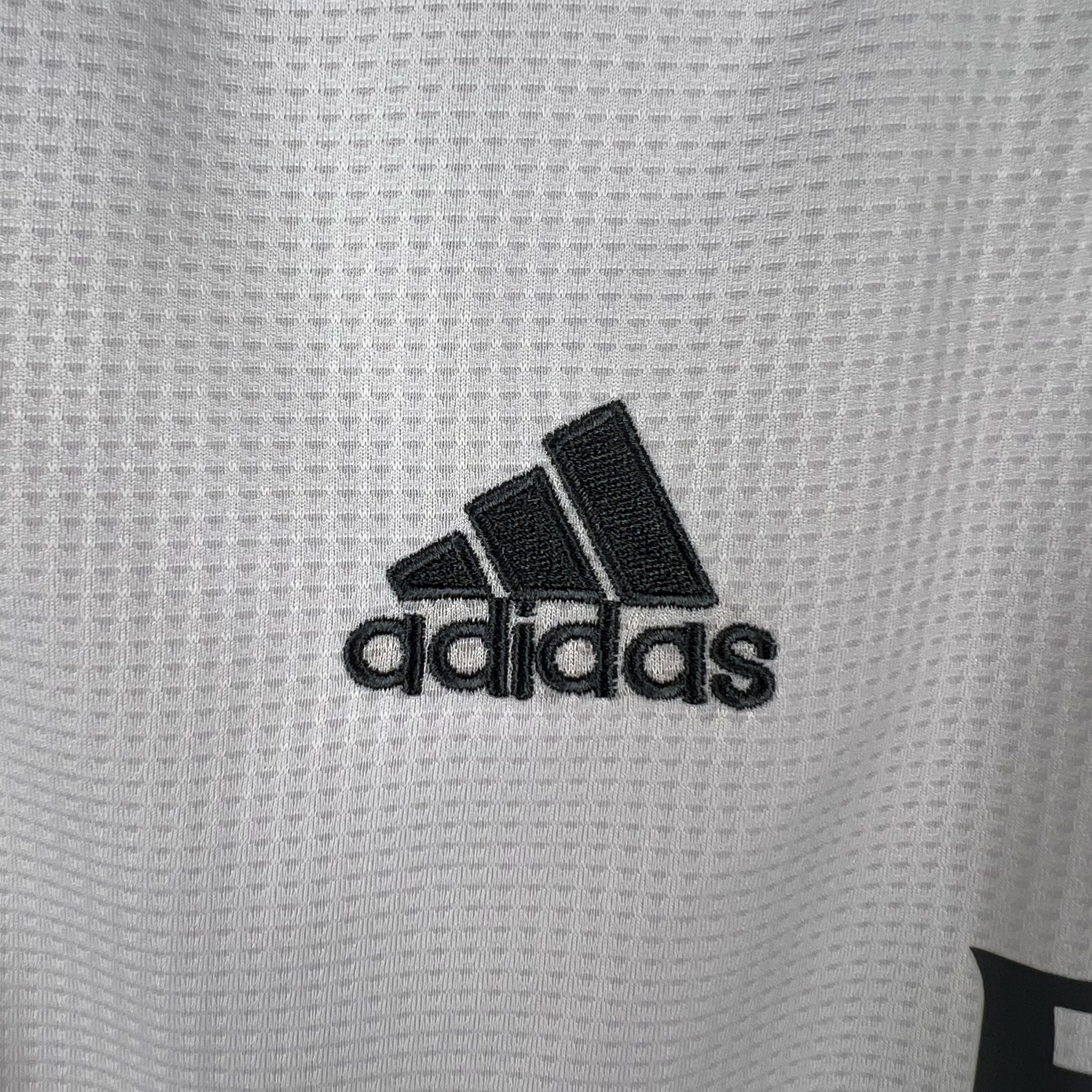 Retro Real Madrid 15-16 Home Stadium Long Sleeve Jersey