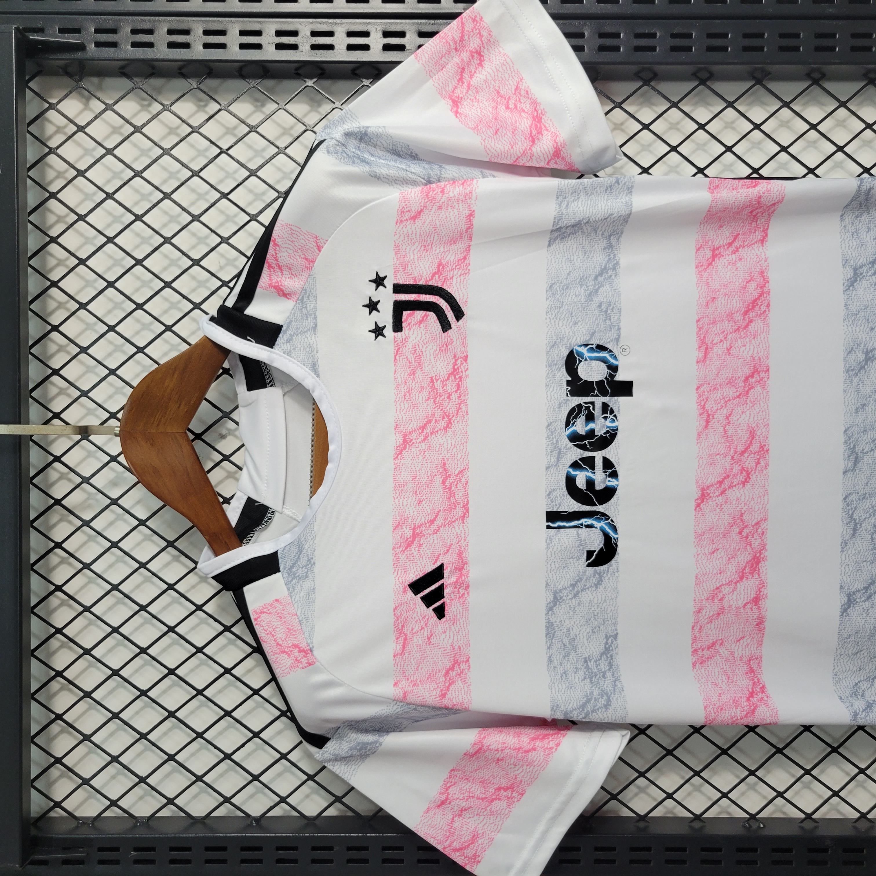 Juventus 23-24 Away Kids Kit