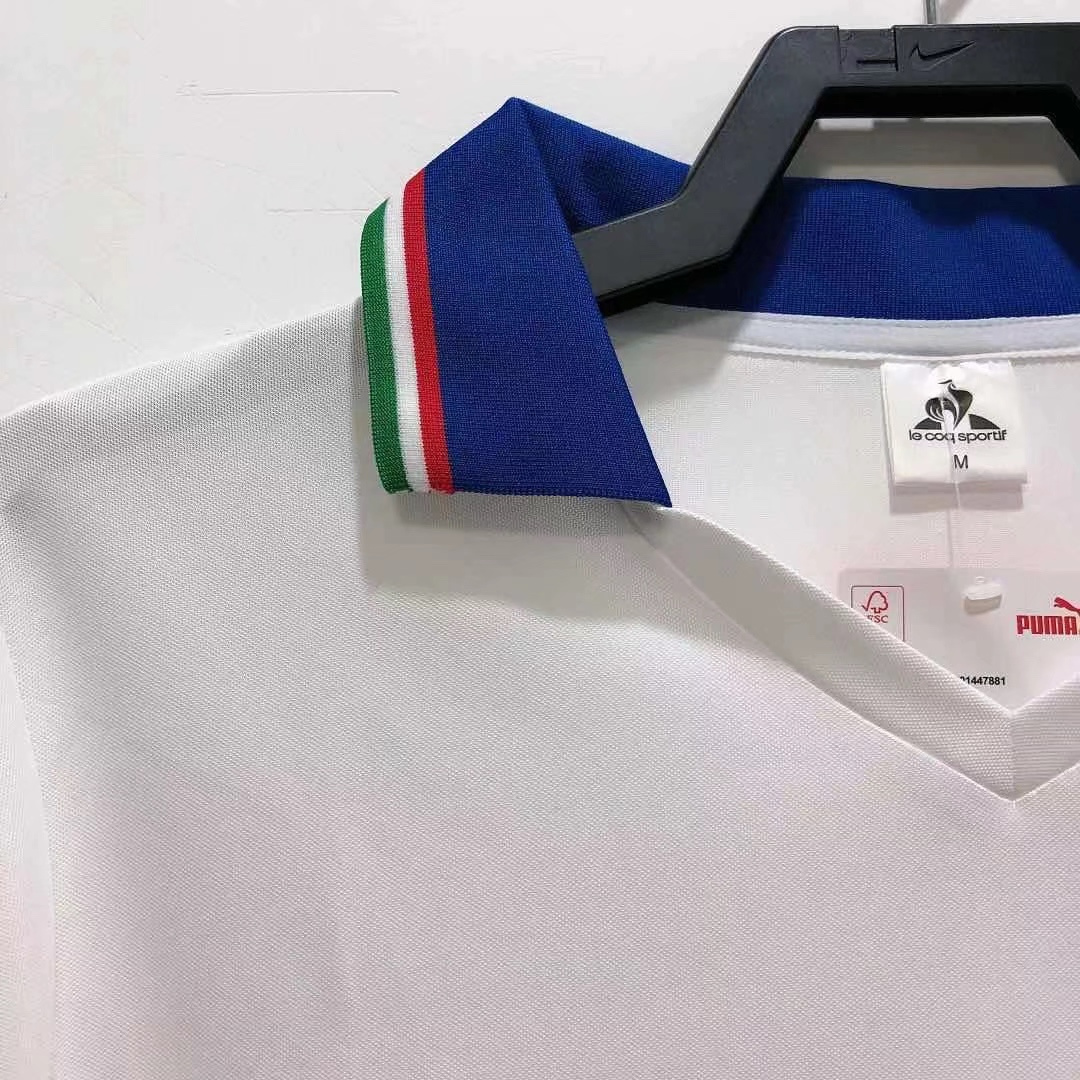 Retro Italy 1982 Away Stadium Jersey