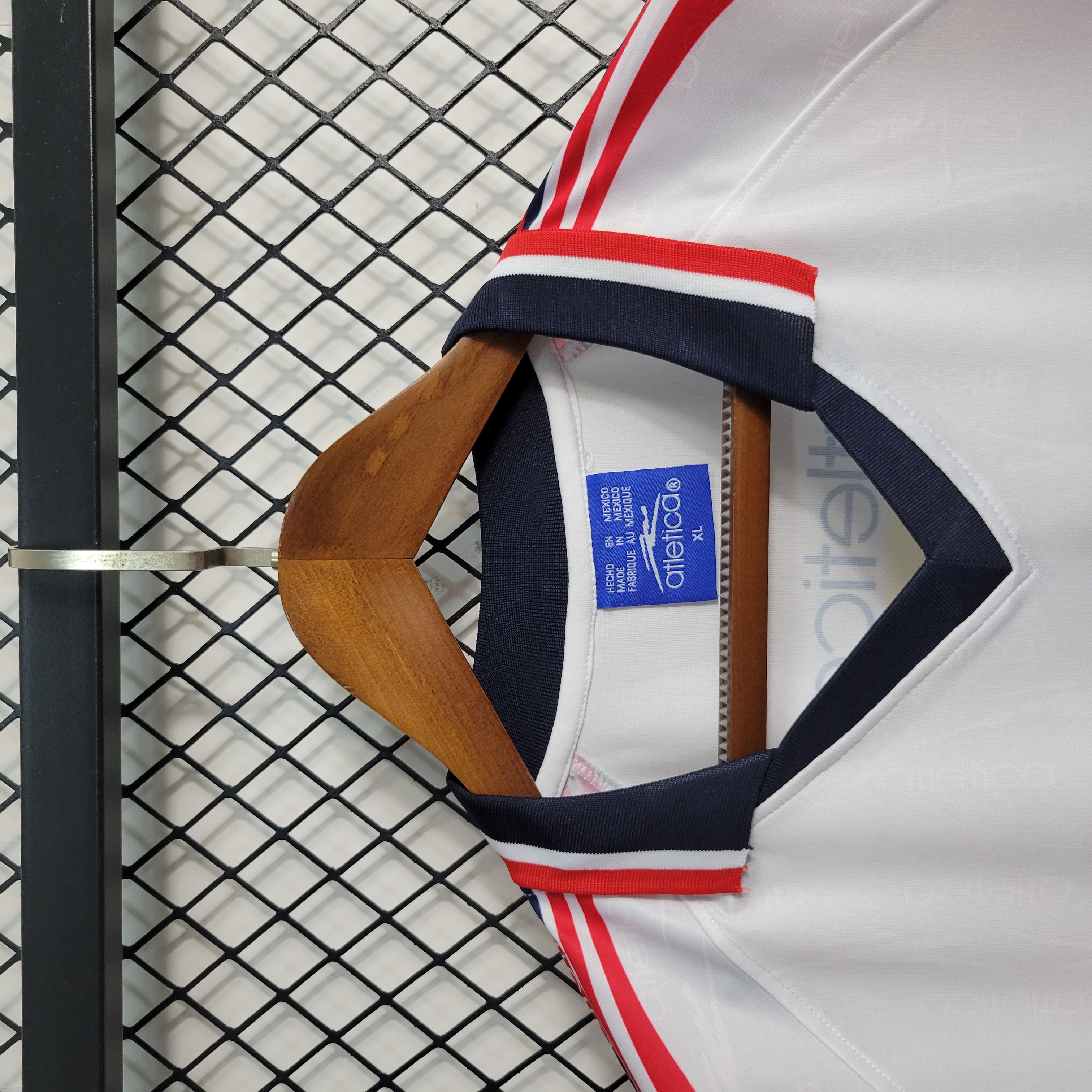 Retro Chivas de Guadalajara 98-99 Away Stadium Jersey