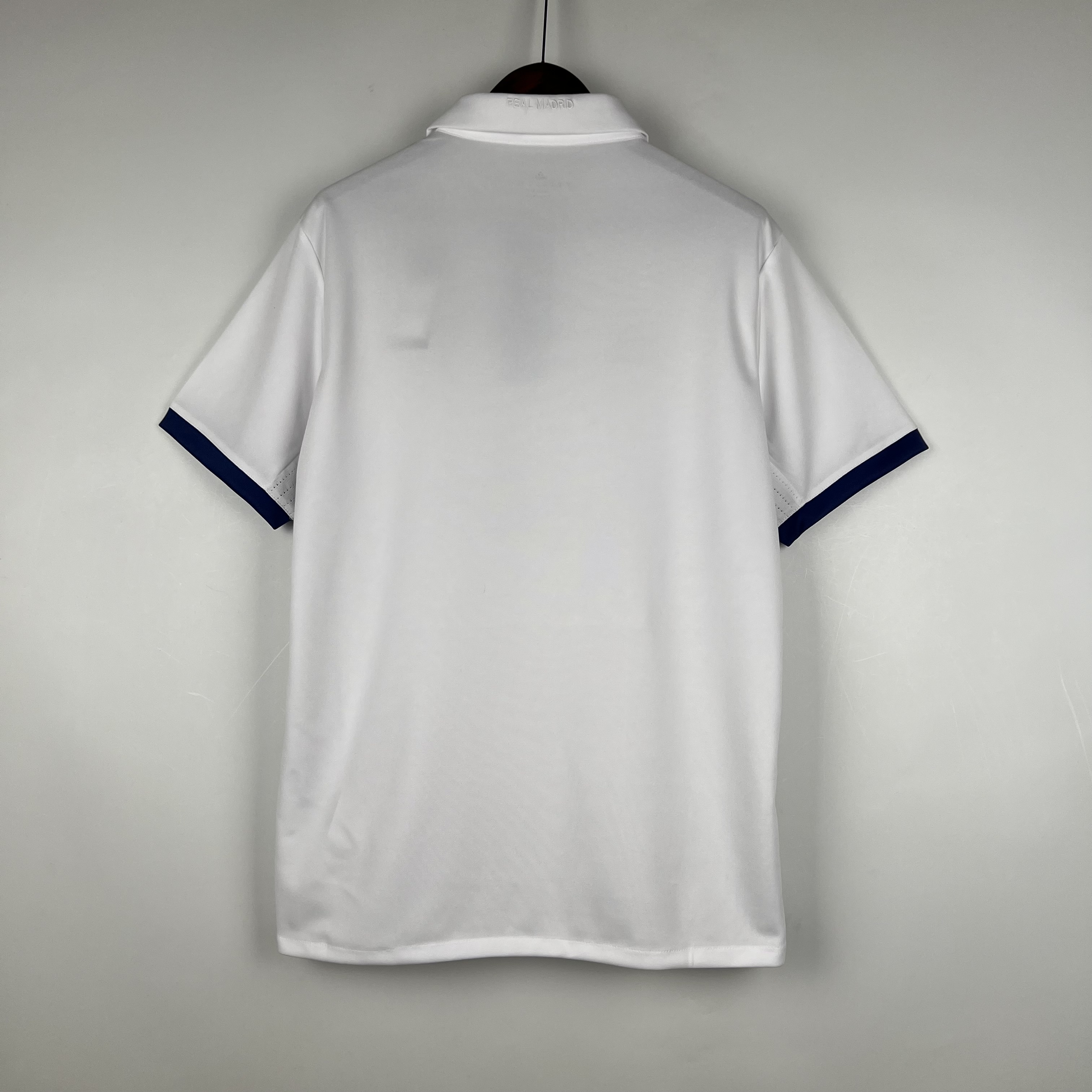 Retro Real Madrid 16-17 Home Stadium Jersey