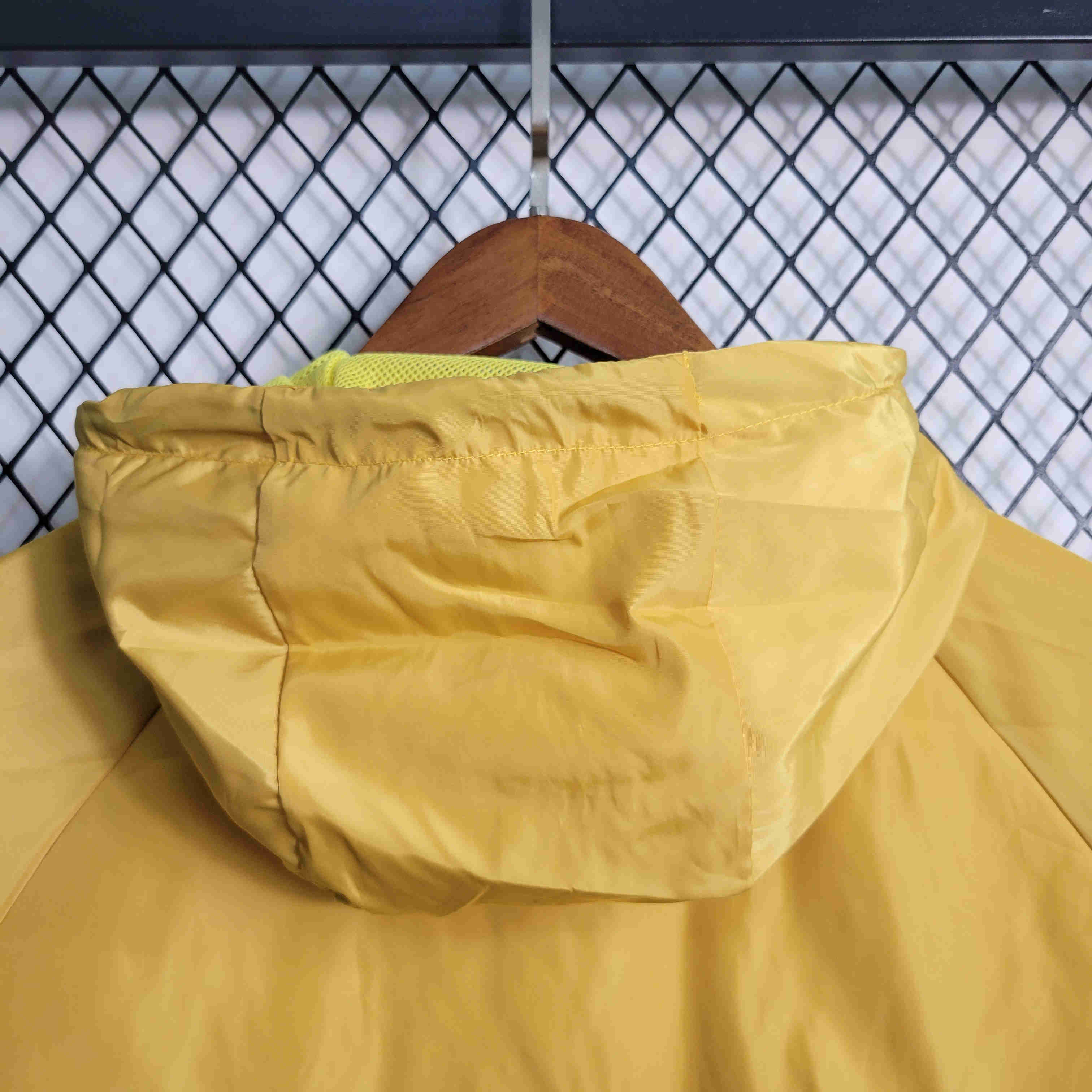 B.A.R.S.A 23-24 Red Royal Blue Yellow PlayerWindbreaker