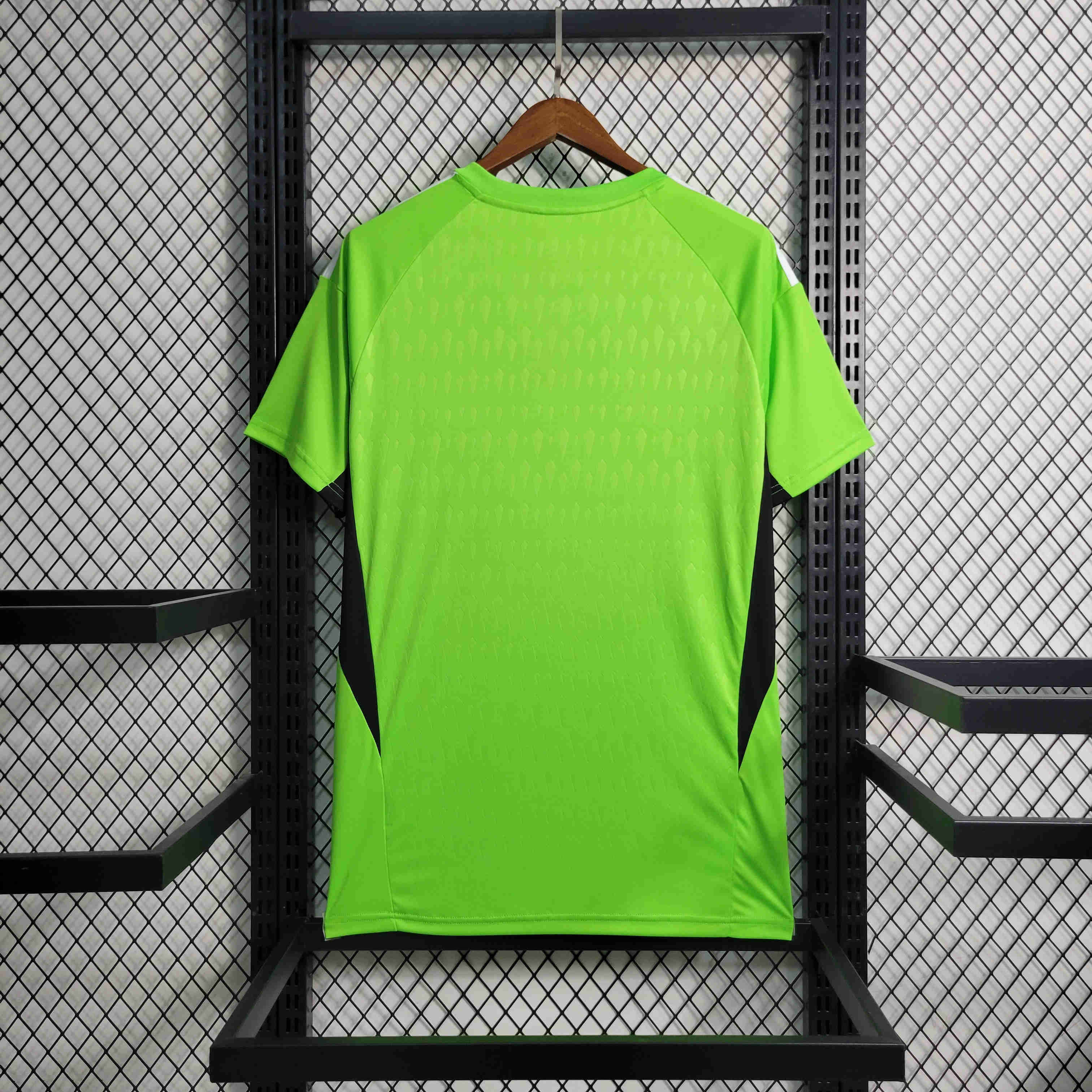 Real Madrid 23/24 Goalkeeper Green Jersey - Fans Version